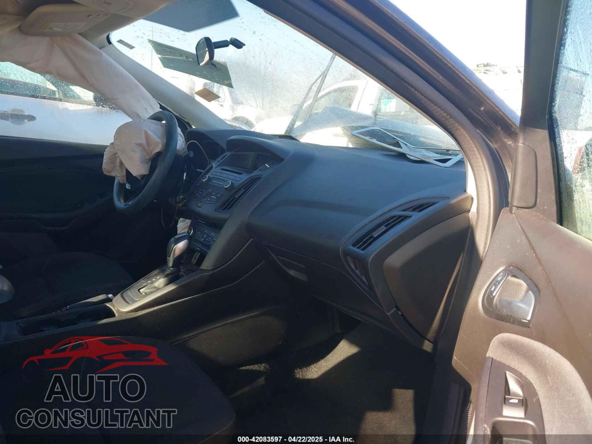 FORD FOCUS 2016 - 1FADP3F26GL233564