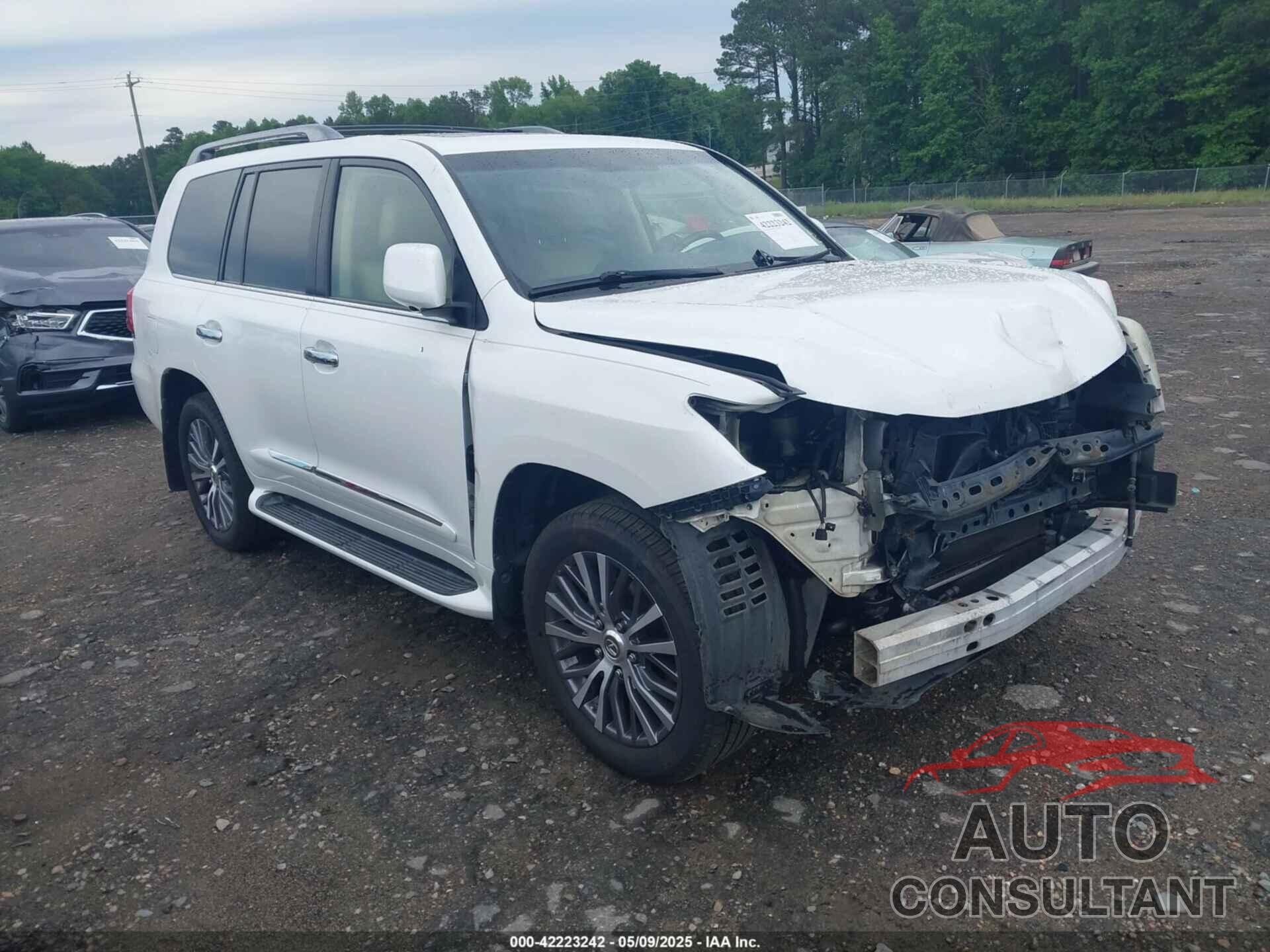 LEXUS LX 570 2011 - JTJHY7AX2B4081821