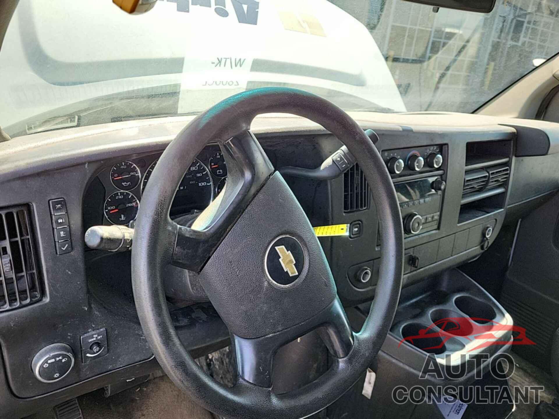 CHEVROLET EXPRESS G2500 2014 - 1GCWGFBA2E1171252