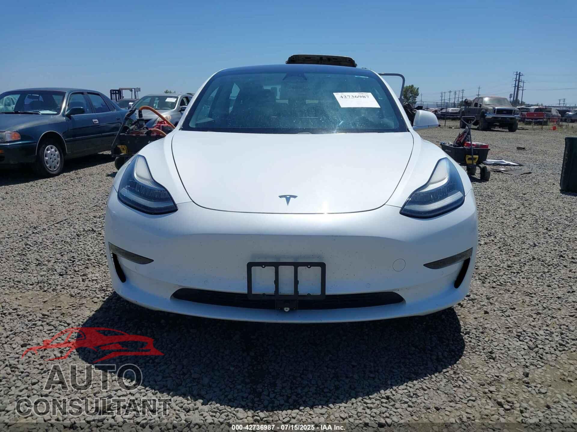 TESLA MODEL 3 2018 - 5YJ3E1EA4JF062932
