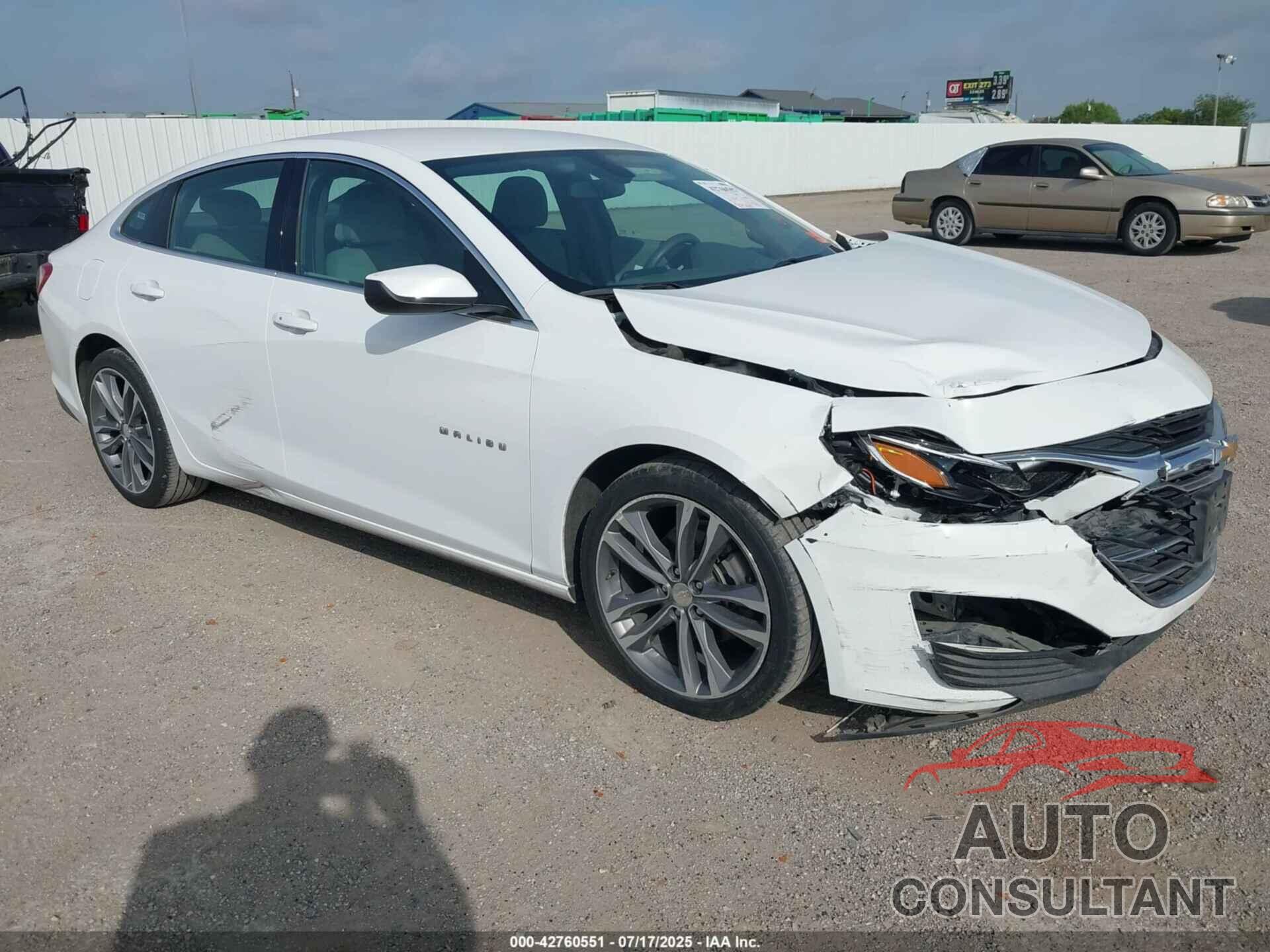CHEVROLET MALIBU 2022 - 1G1ZD5ST9NF124460