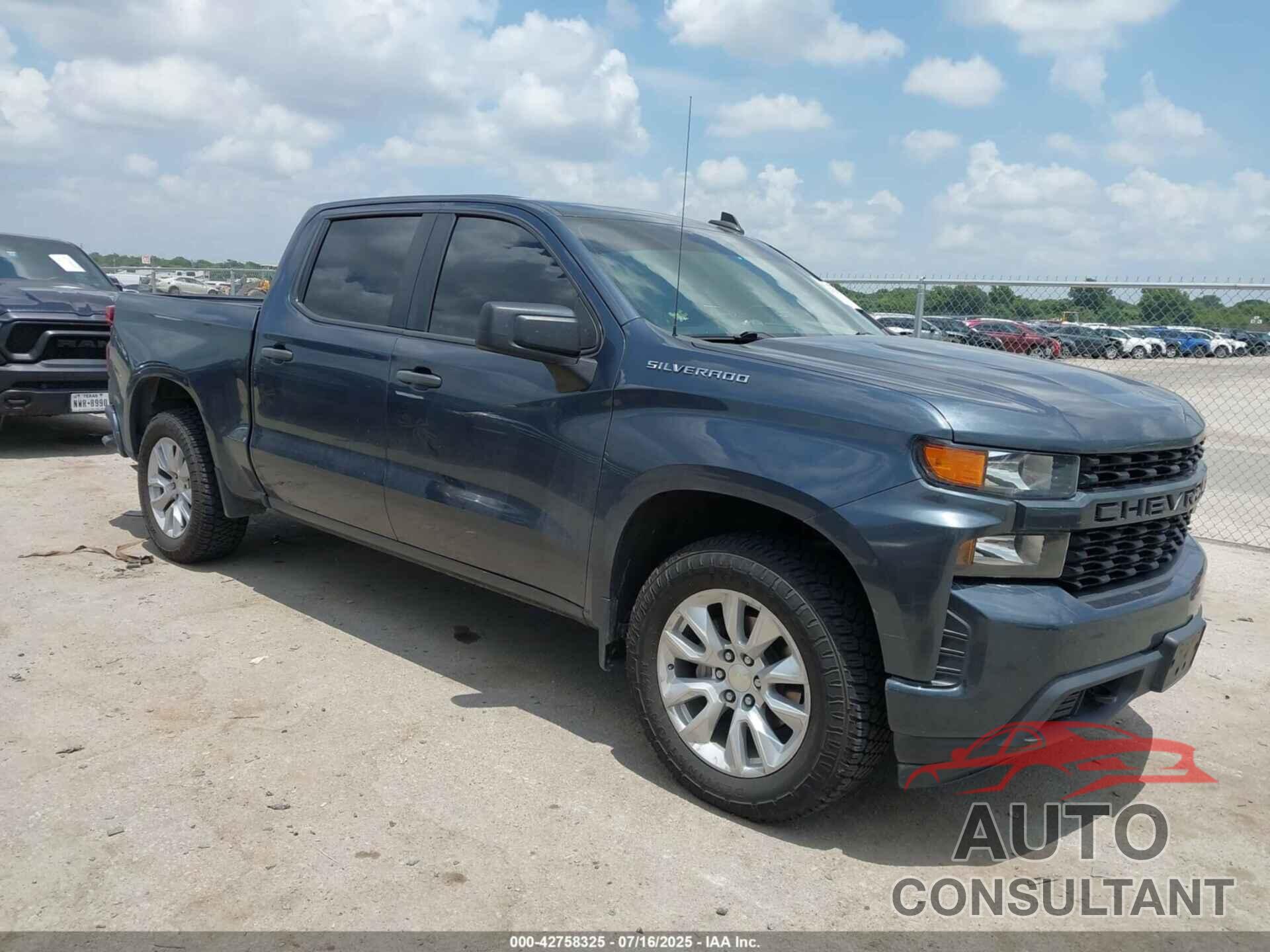 CHEVROLET SILVERADO 1500 2021 - 1GCPWBEK3MZ187738