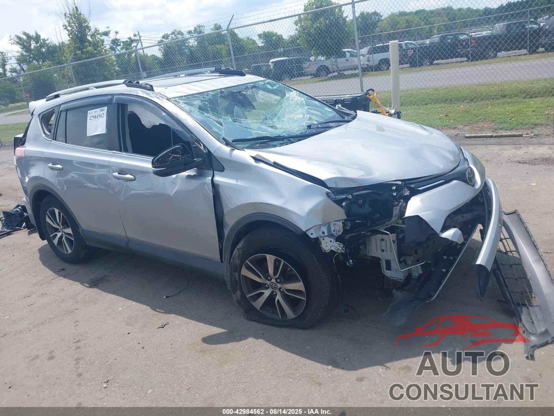 TOYOTA RAV4 2018 - JTMRFREV6JD227010