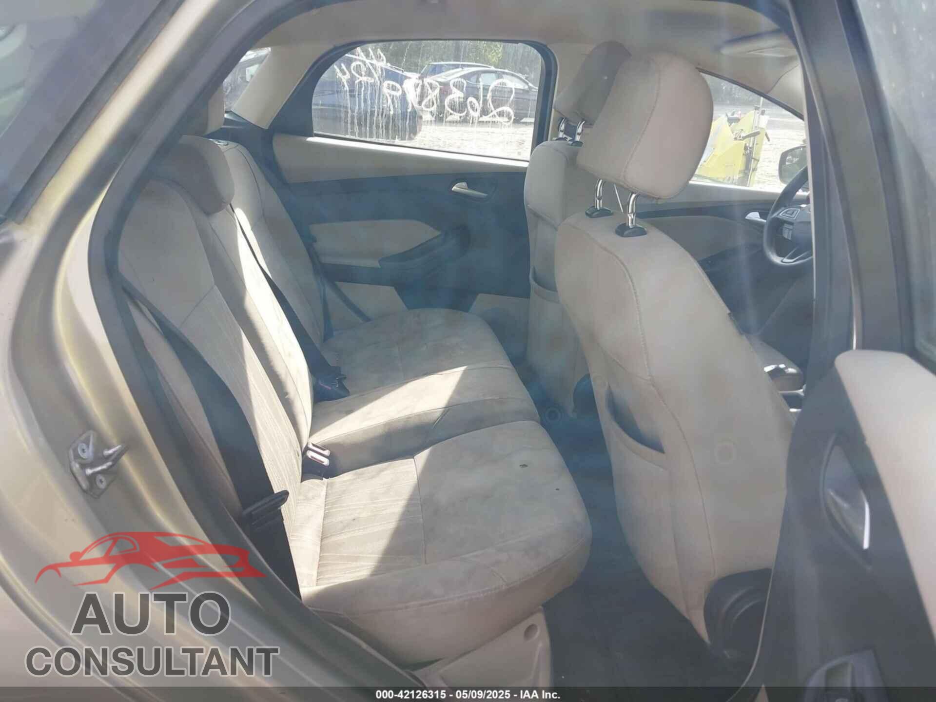 FORD FOCUS 2016 - 1FADP3K28GL263879