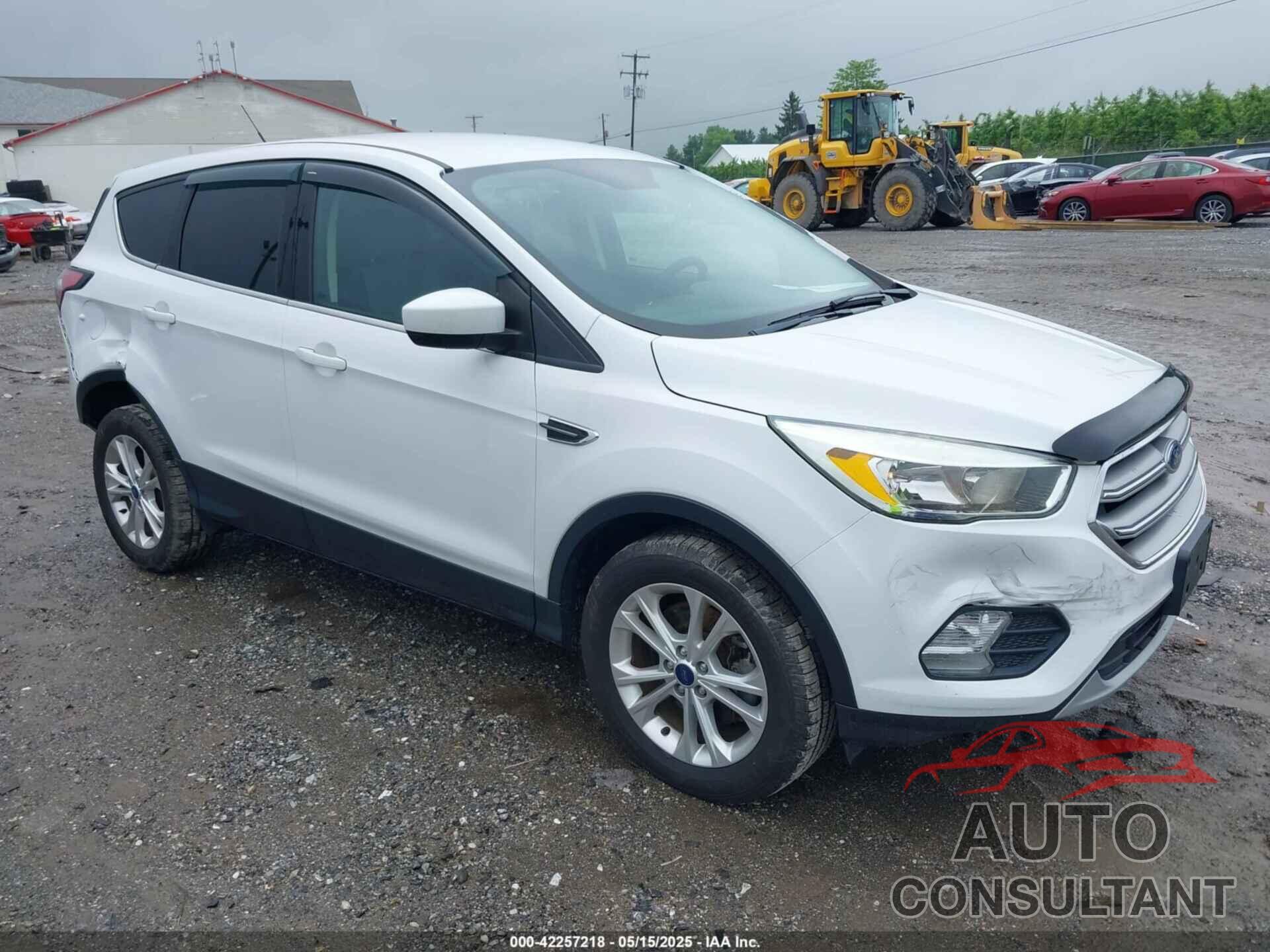 FORD ESCAPE 2017 - 1FMCU9GD8HUD43668