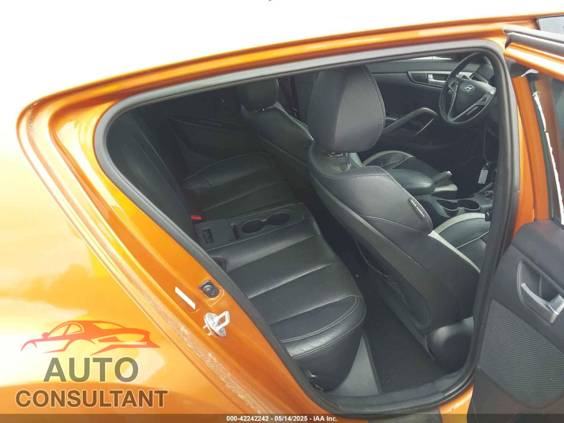 HYUNDAI VELOSTER 2013 - KMHTC6AE3DU124744