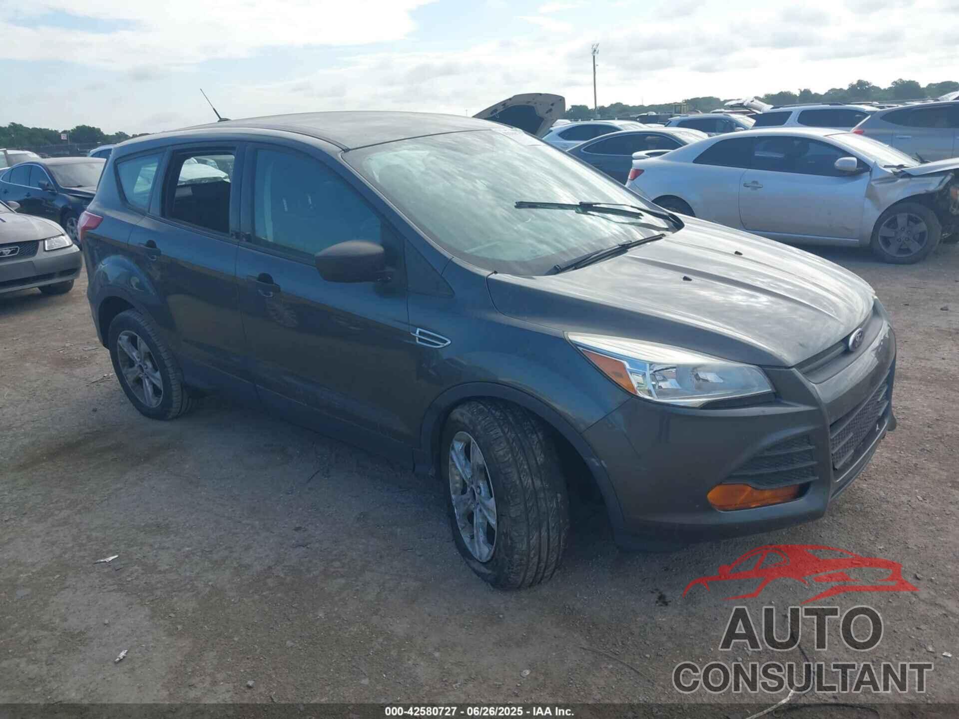 FORD ESCAPE 2016 - 1FMCU0F73GUC51096