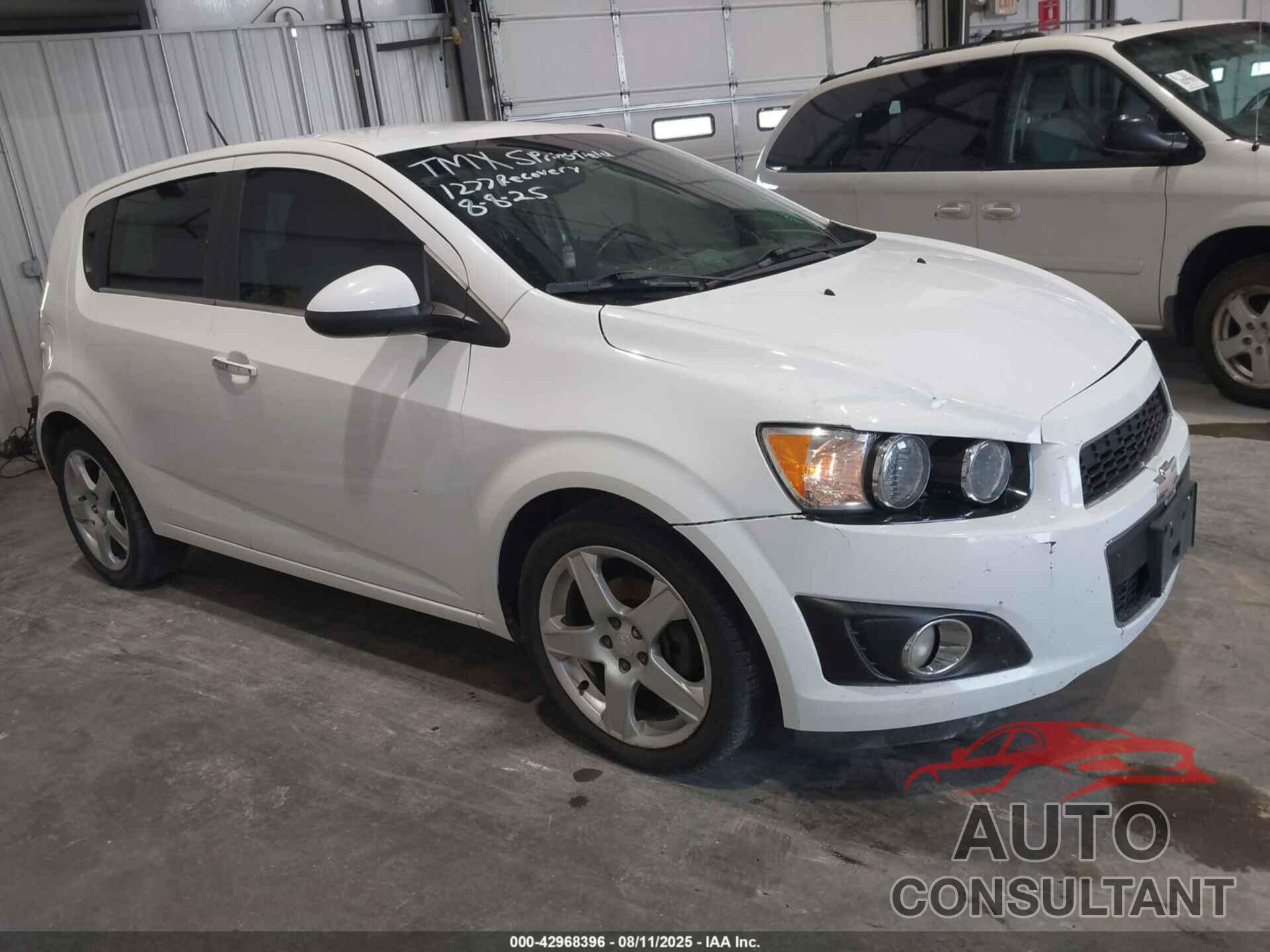 CHEVROLET SONIC 2015 - 1G1JE6SB6F4109855