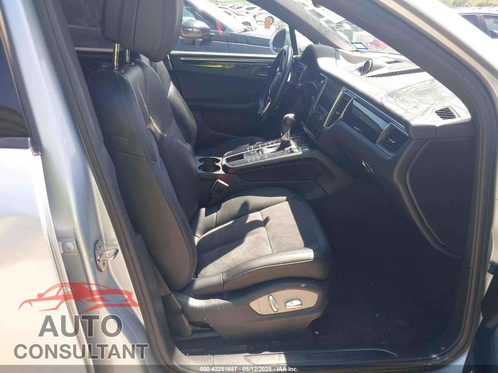 PORSCHE MACAN 2017 - WP1AA2A58HLB81896