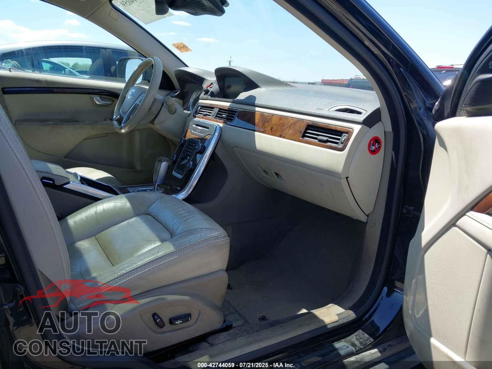 VOLVO XC70 2012 - YV4940BZ3C1128610