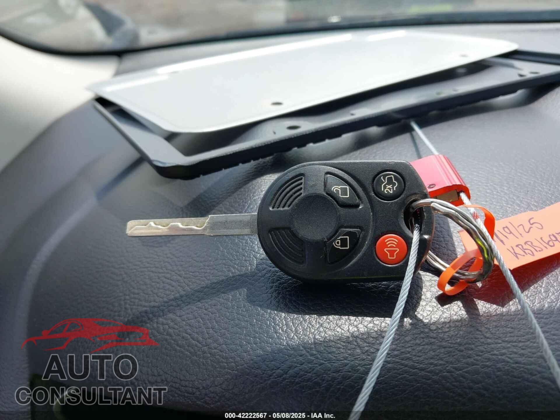 FORD FOCUS 2017 - 1FADP3F23HL203732