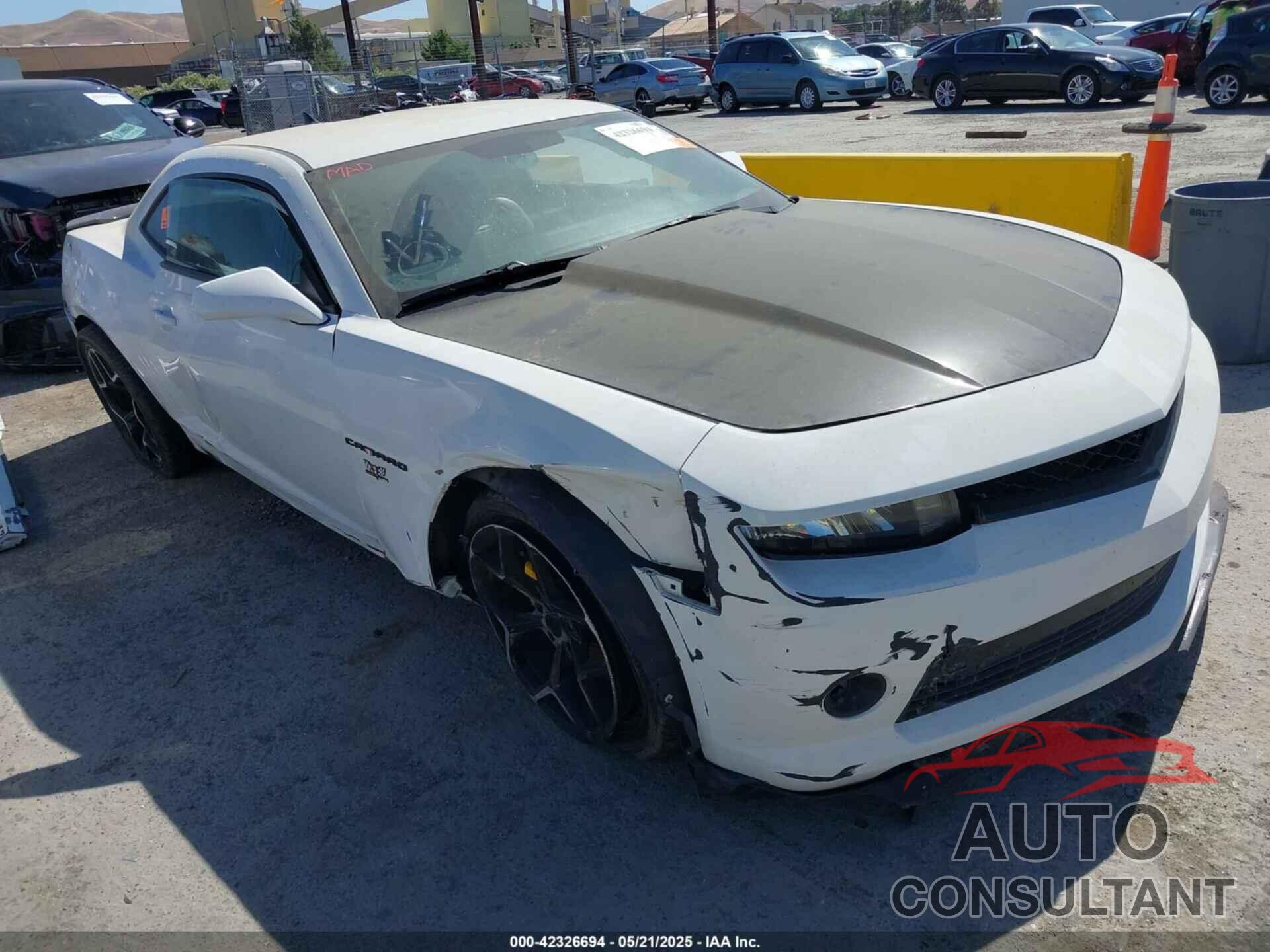 CHEVROLET CAMARO 2015 - 2G1FB1E36F9196028