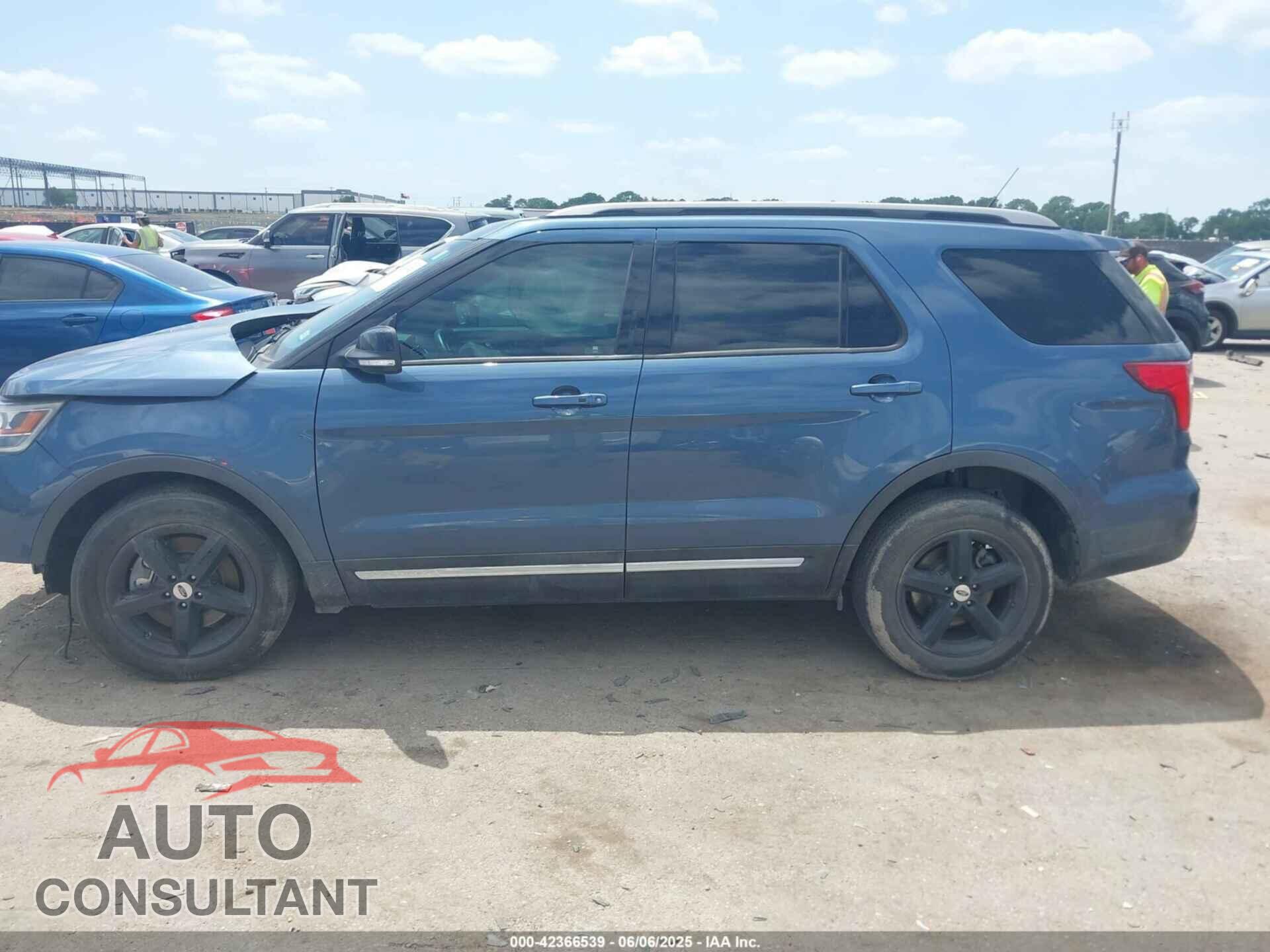 FORD EXPLORER 2018 - 1FM5K7D85JGB77656