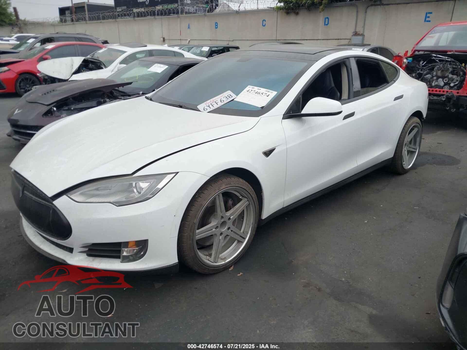 TESLA MODEL S 2013 - 5YJSA1CN1DFP07344
