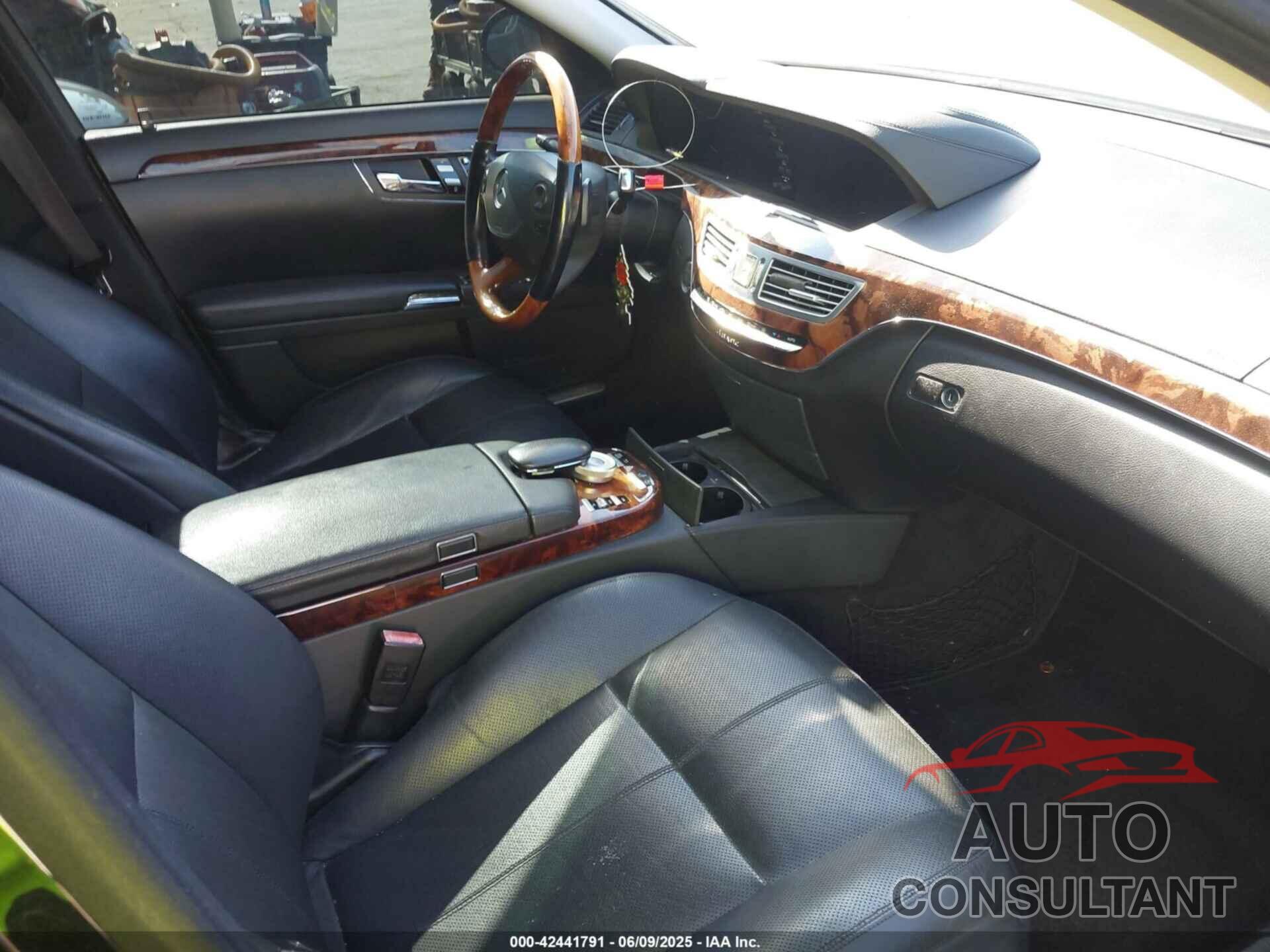 MERCEDES-BENZ S 550 2009 - WDDNG86X19A263728