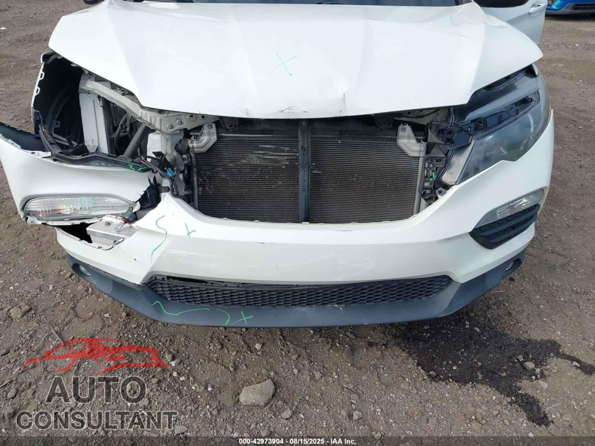 HONDA PILOT 2017 - 5FNYF6H80HB026156