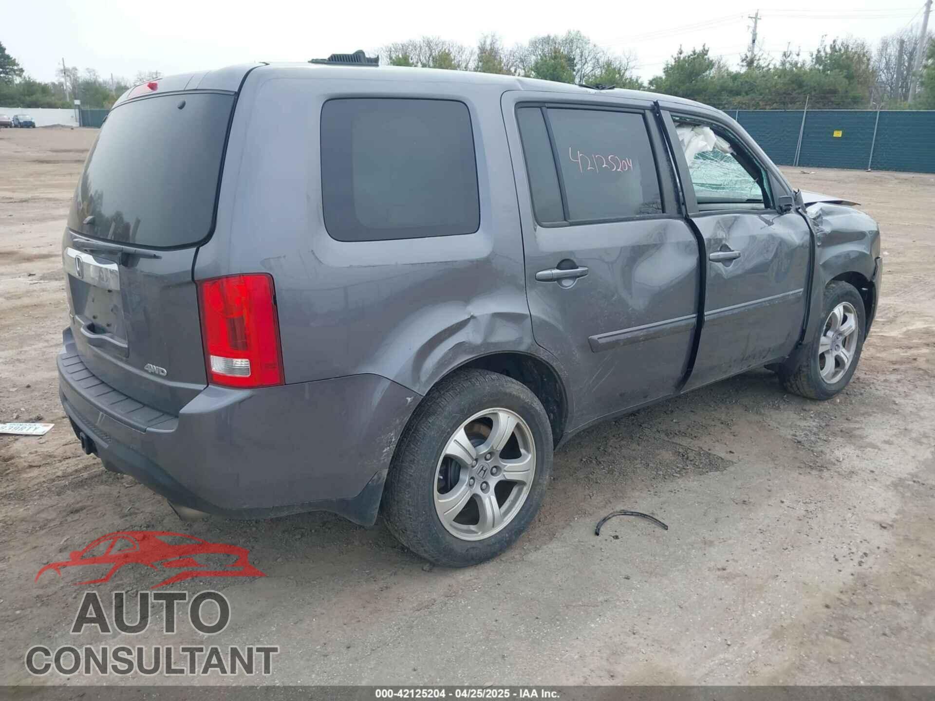 HONDA PILOT 2015 - 5FNYF4H68FB042332