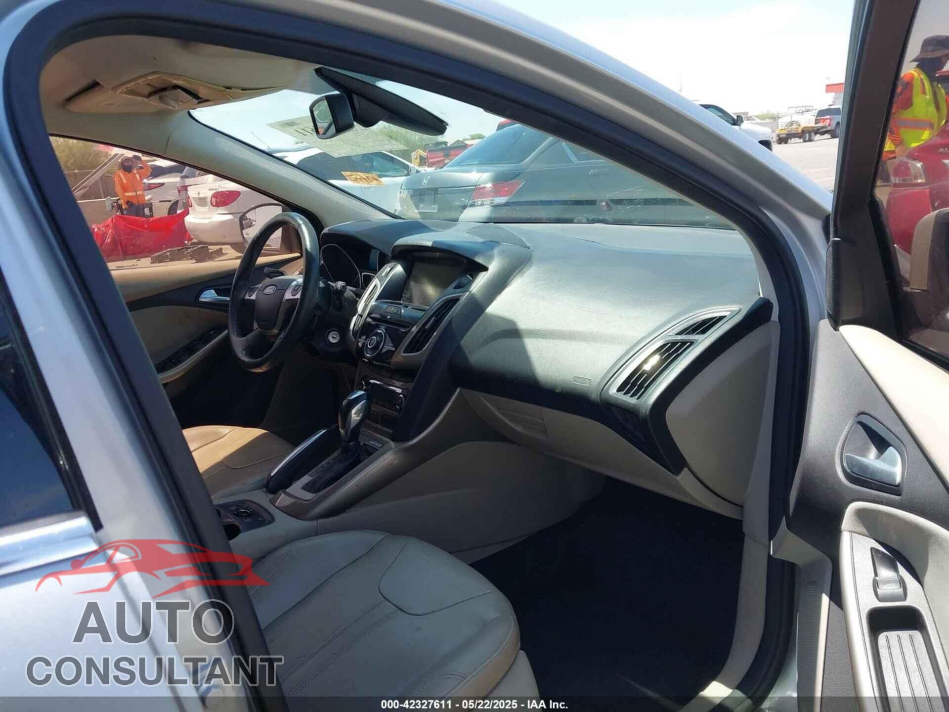 FORD FOCUS 2012 - 1FAHP3M20CL332783