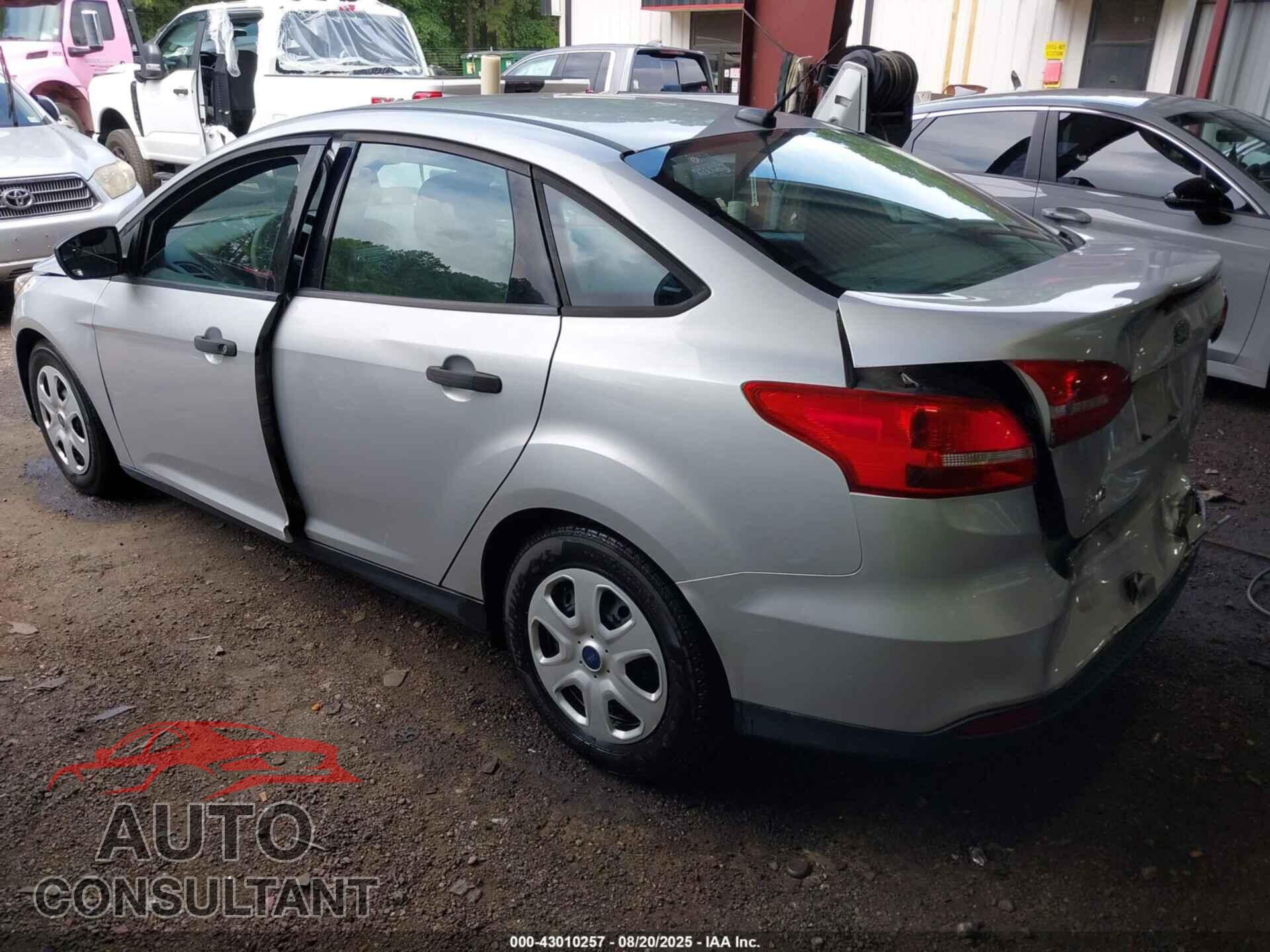 FORD FOCUS 2016 - 1FADP3E27GL207573