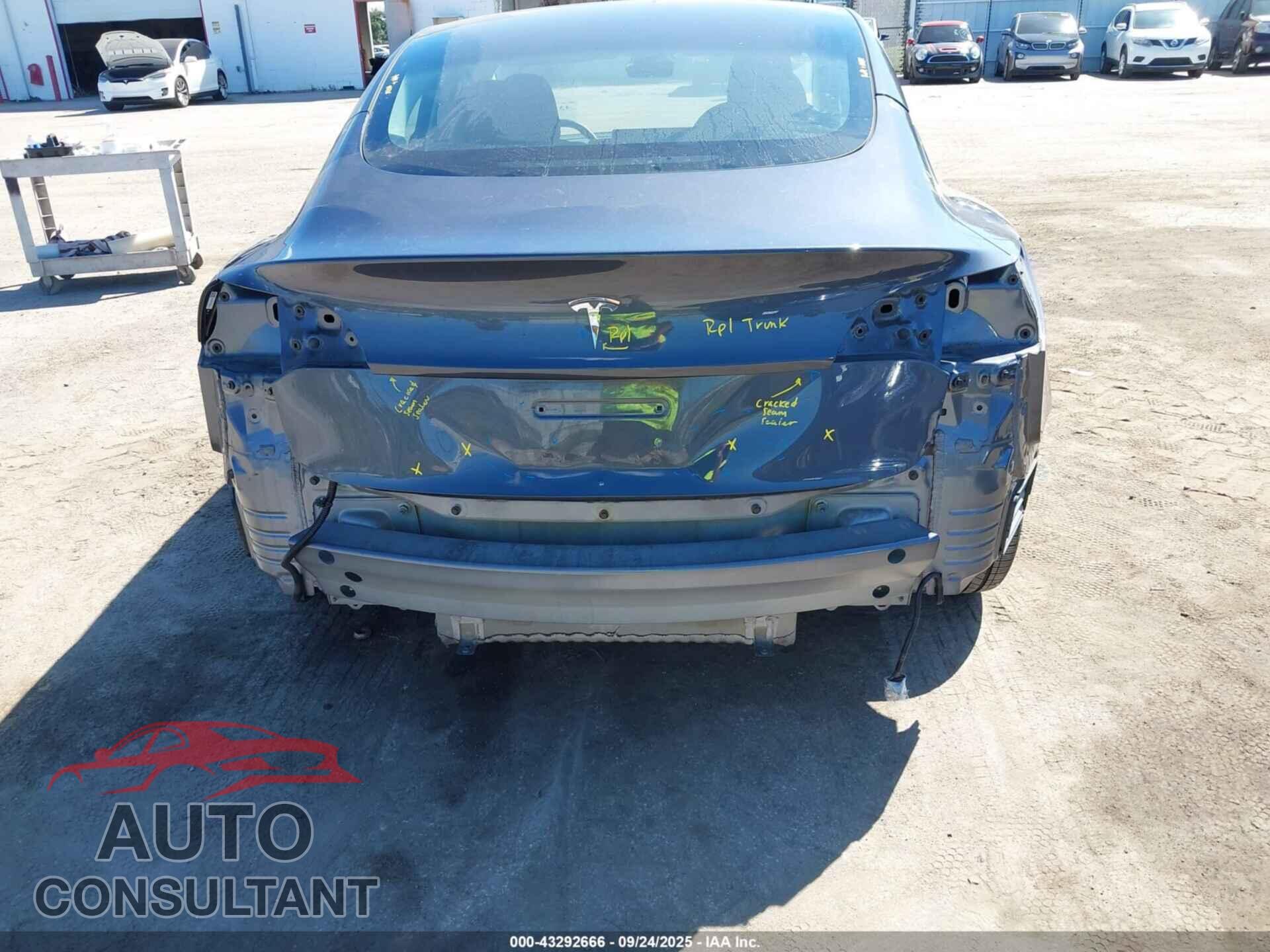TESLA MODEL 3 2023 - 5YJ3E1EA5PF464788