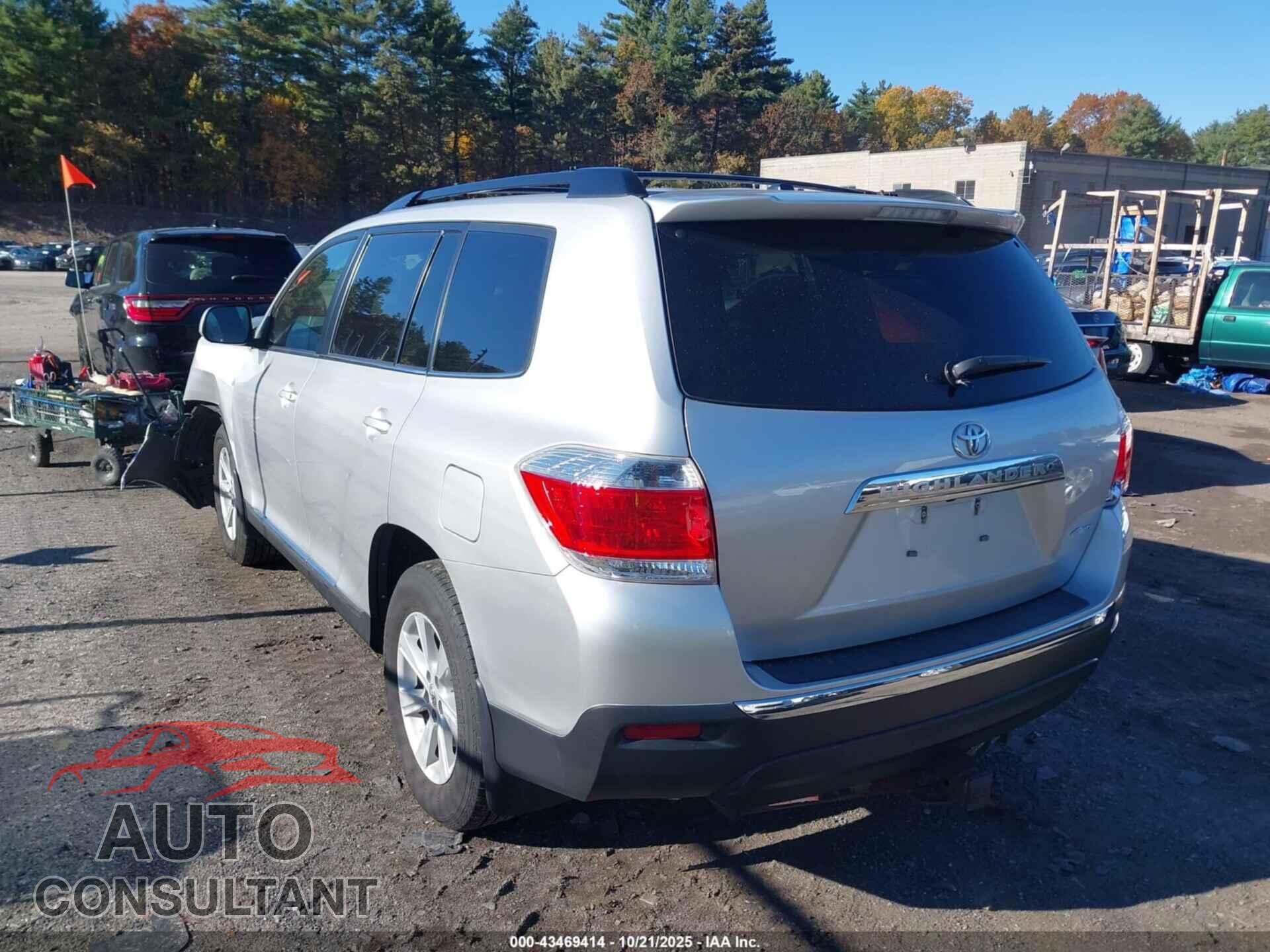 TOYOTA HIGHLANDER 2012 - 5TDBK3EH6CS107168