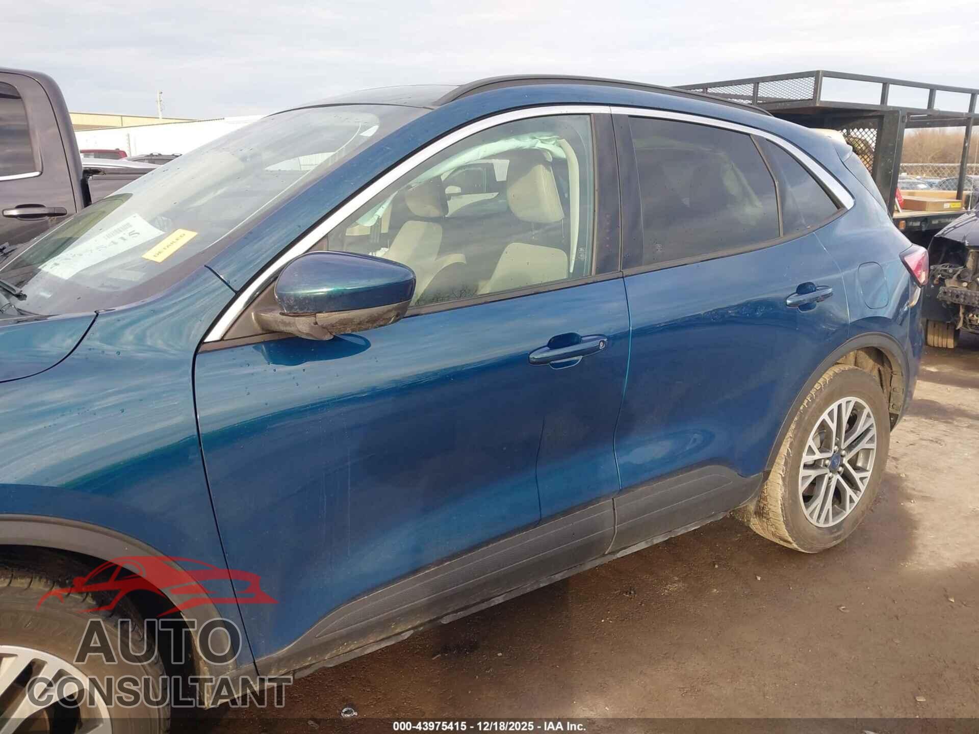 FORD ESCAPE 2020 - 1FMCU9H62LUA97208
