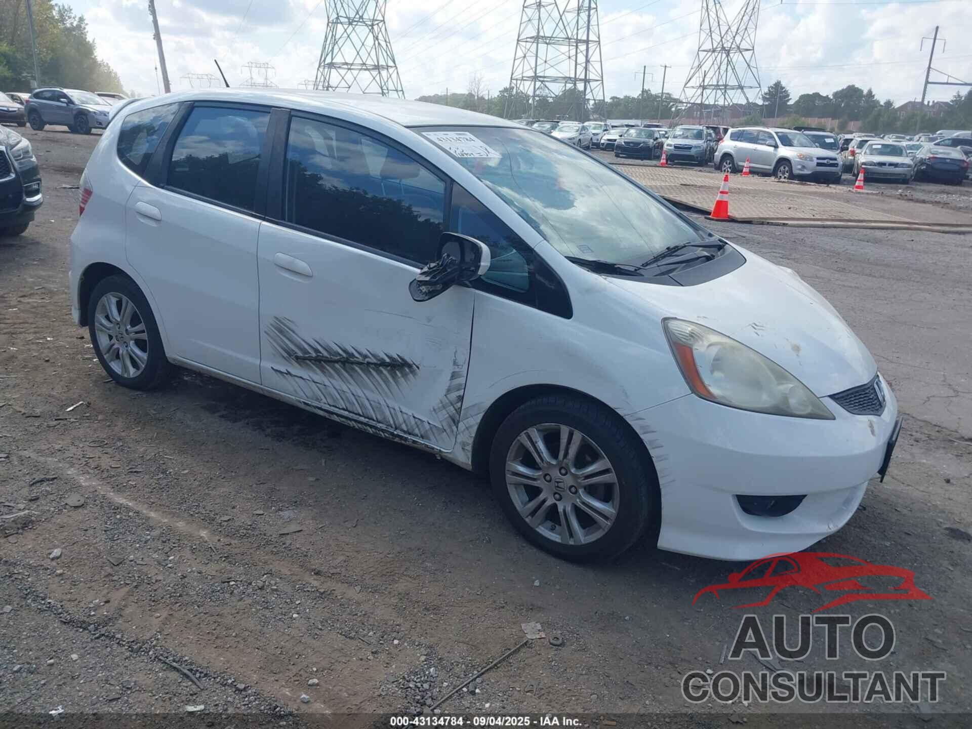HONDA FIT 2011 - JHMGE8H53BS003270