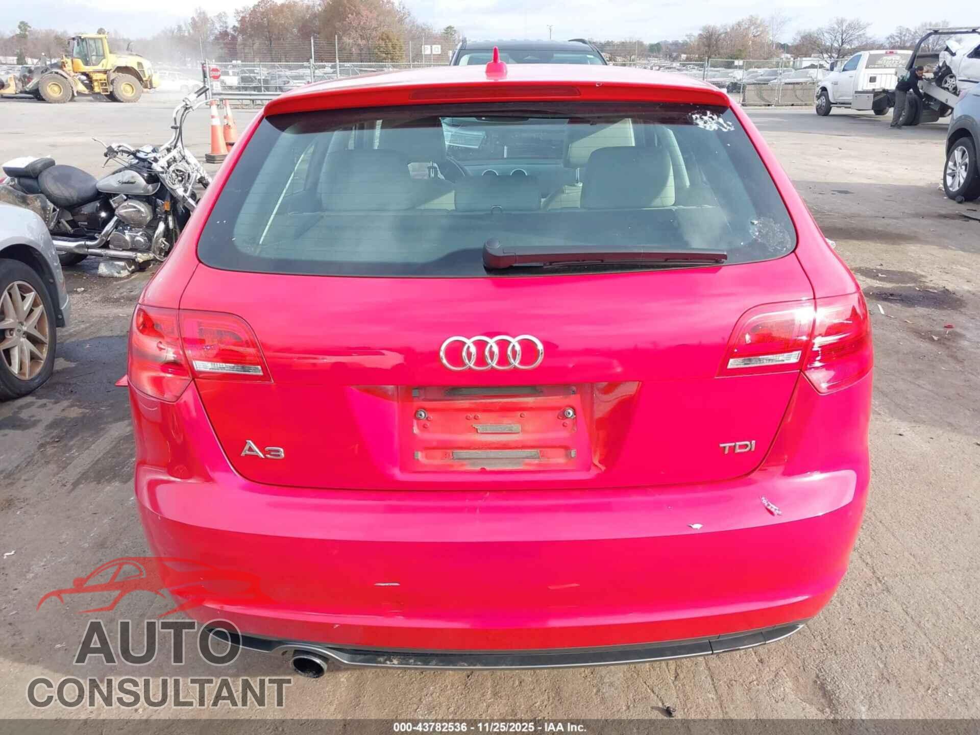 AUDI A3 2013 - WAUBJAFMXDA025135