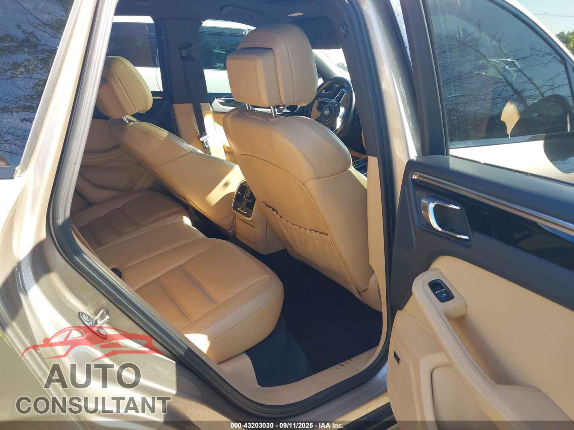 PORSCHE MACAN 2017 - WP1AB2A55HLB10703