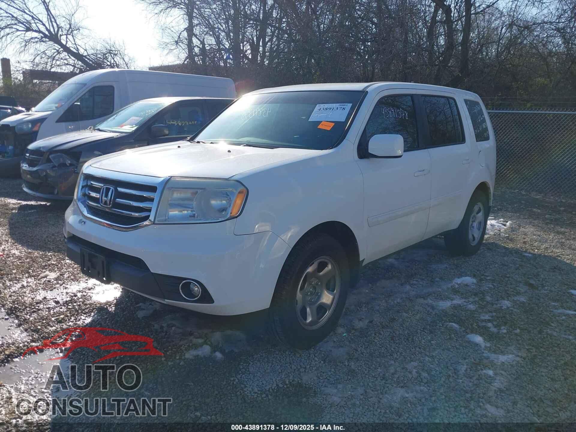 HONDA PILOT 2013 - 5FNYF4H50DB034522