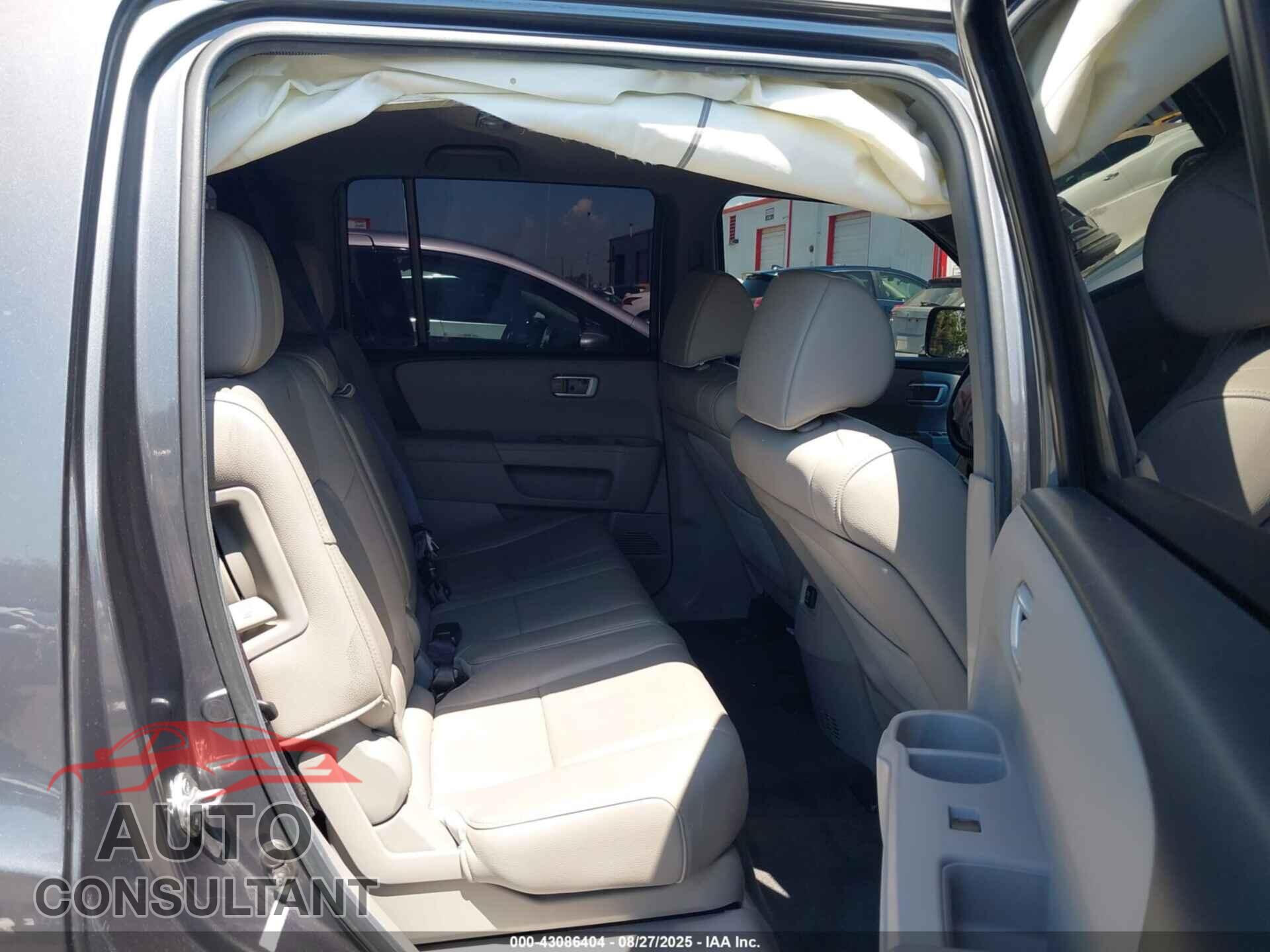 HONDA PILOT 2013 - 5FNYF4H57DB020214