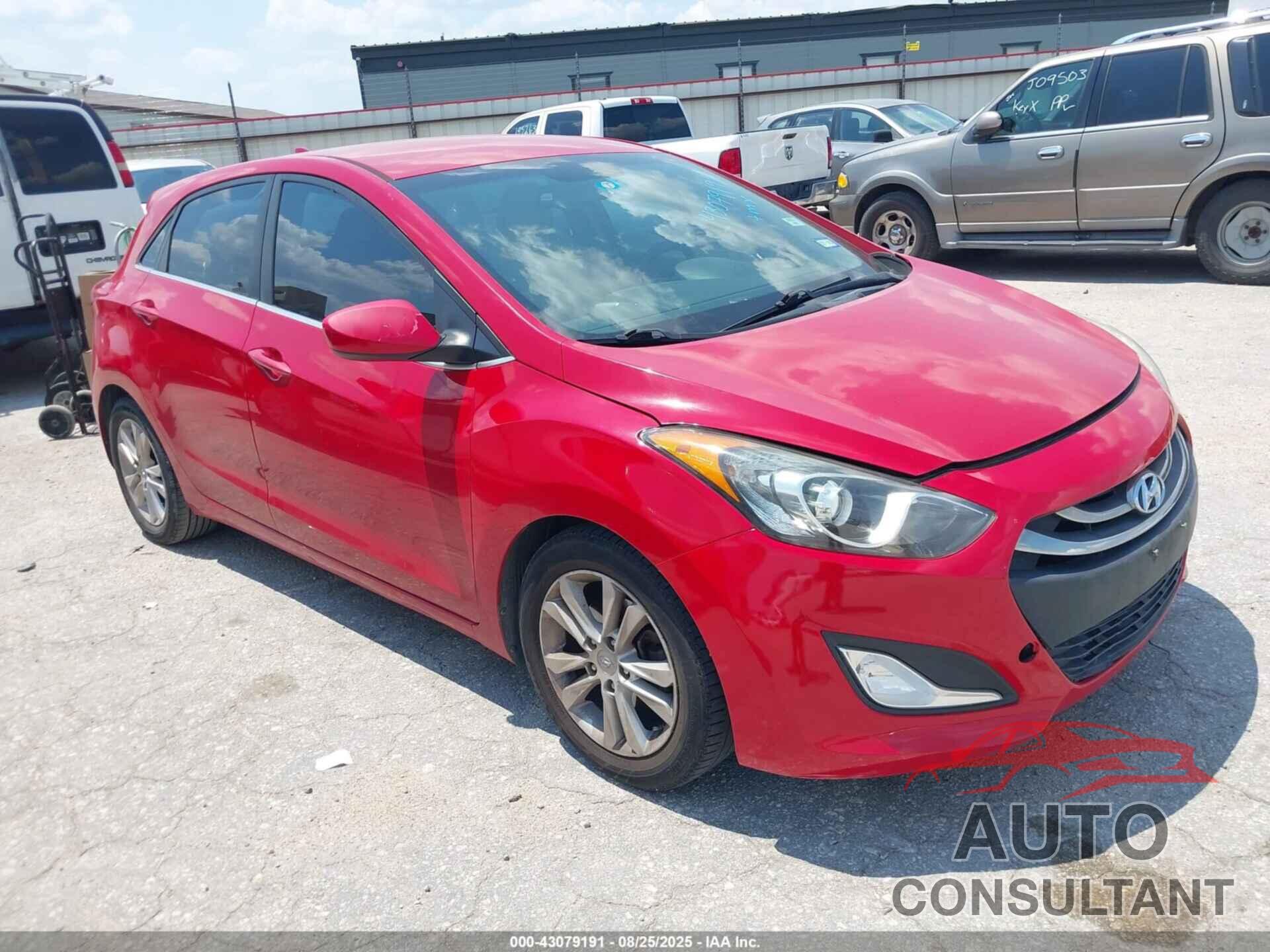 HYUNDAI ELANTRA GT 2013 - KMHD35LE5DU110825