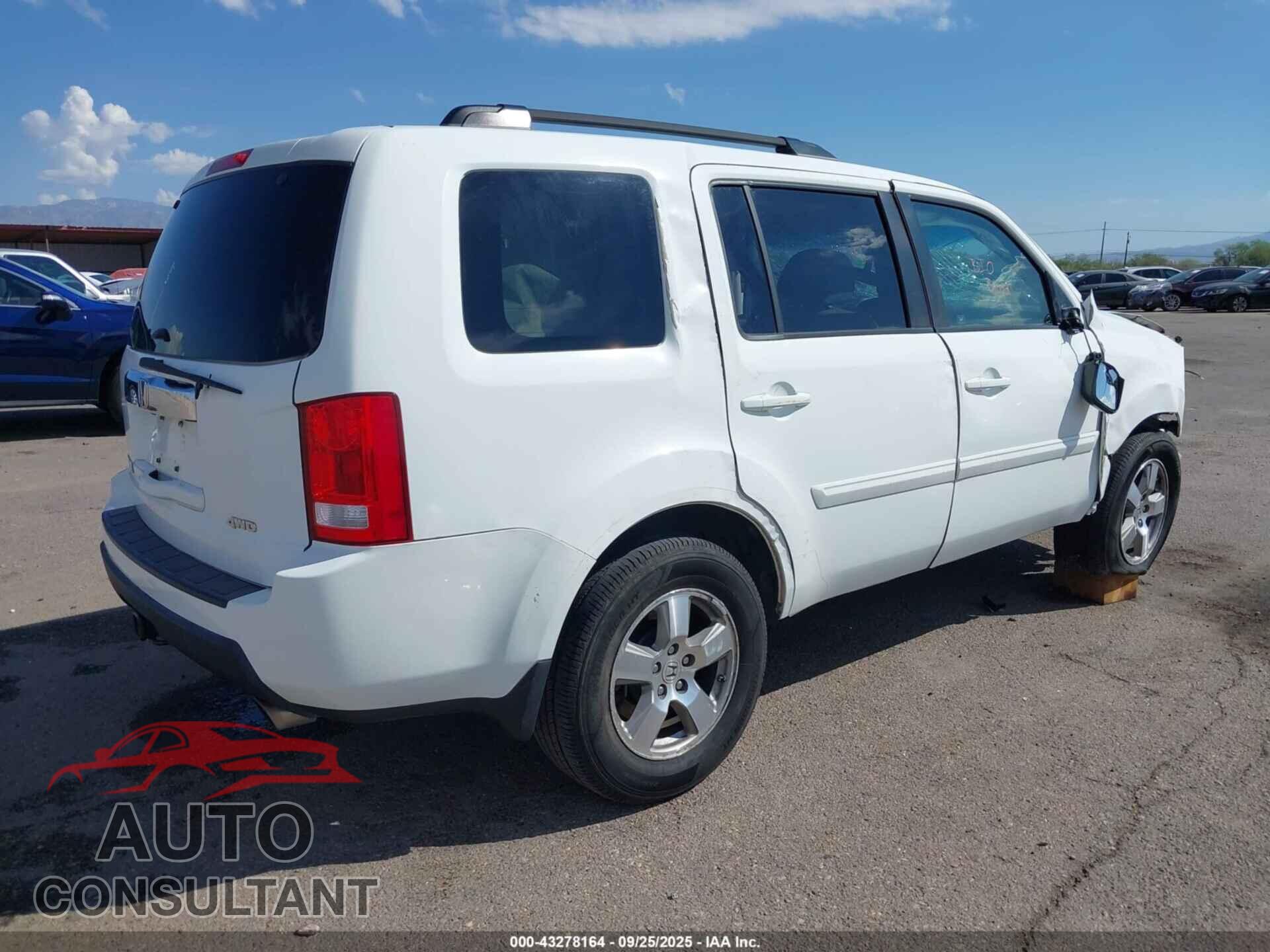 HONDA PILOT 2011 - 5FNYF4H52BB005956