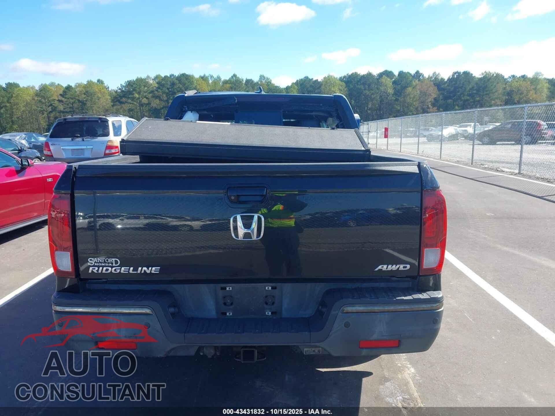 HONDA RIDGELINE 2017 - 5FPYK3F84HB022857