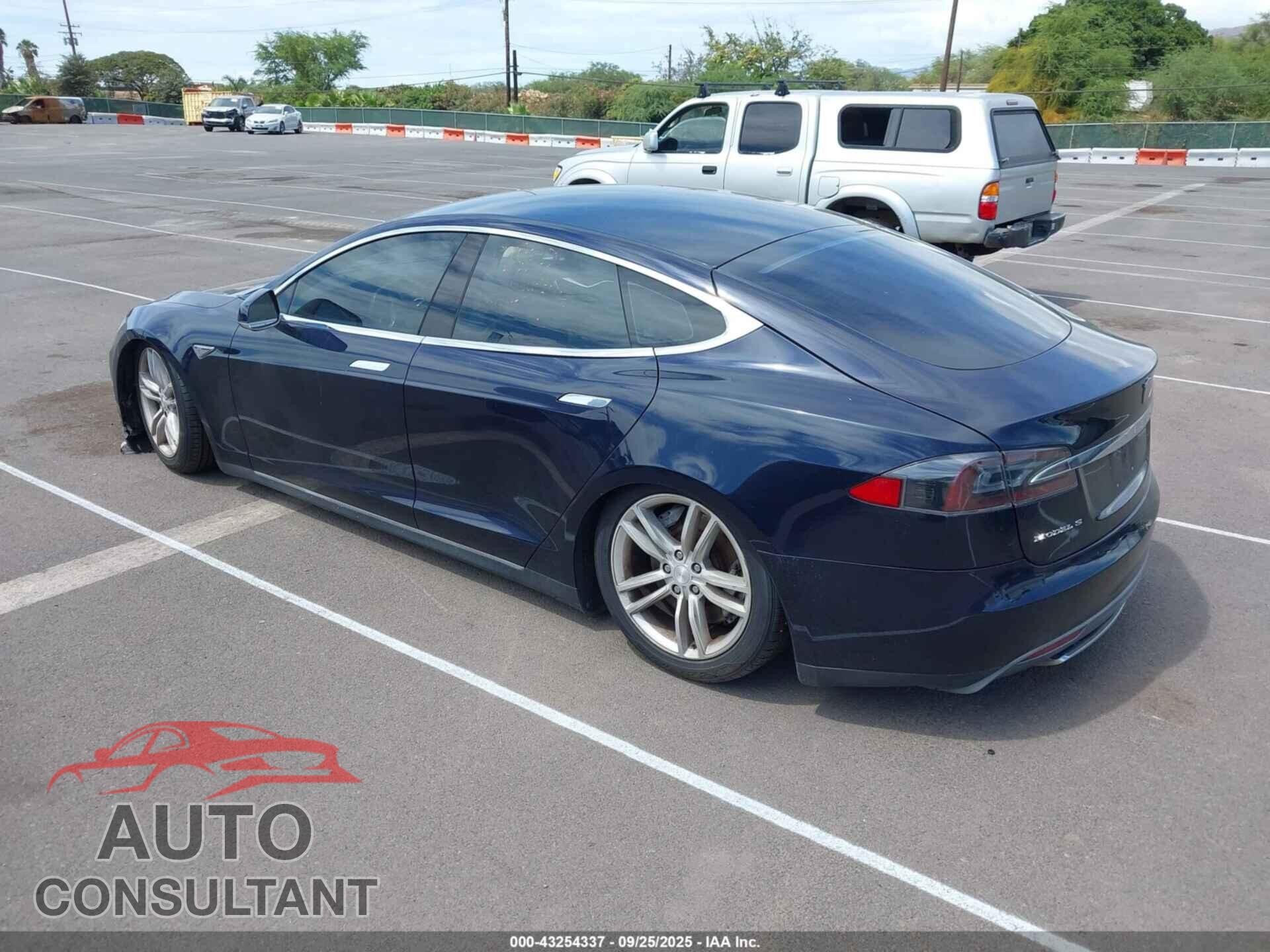 TESLA MODEL S 2014 - 5YJSA1S13EFP41107