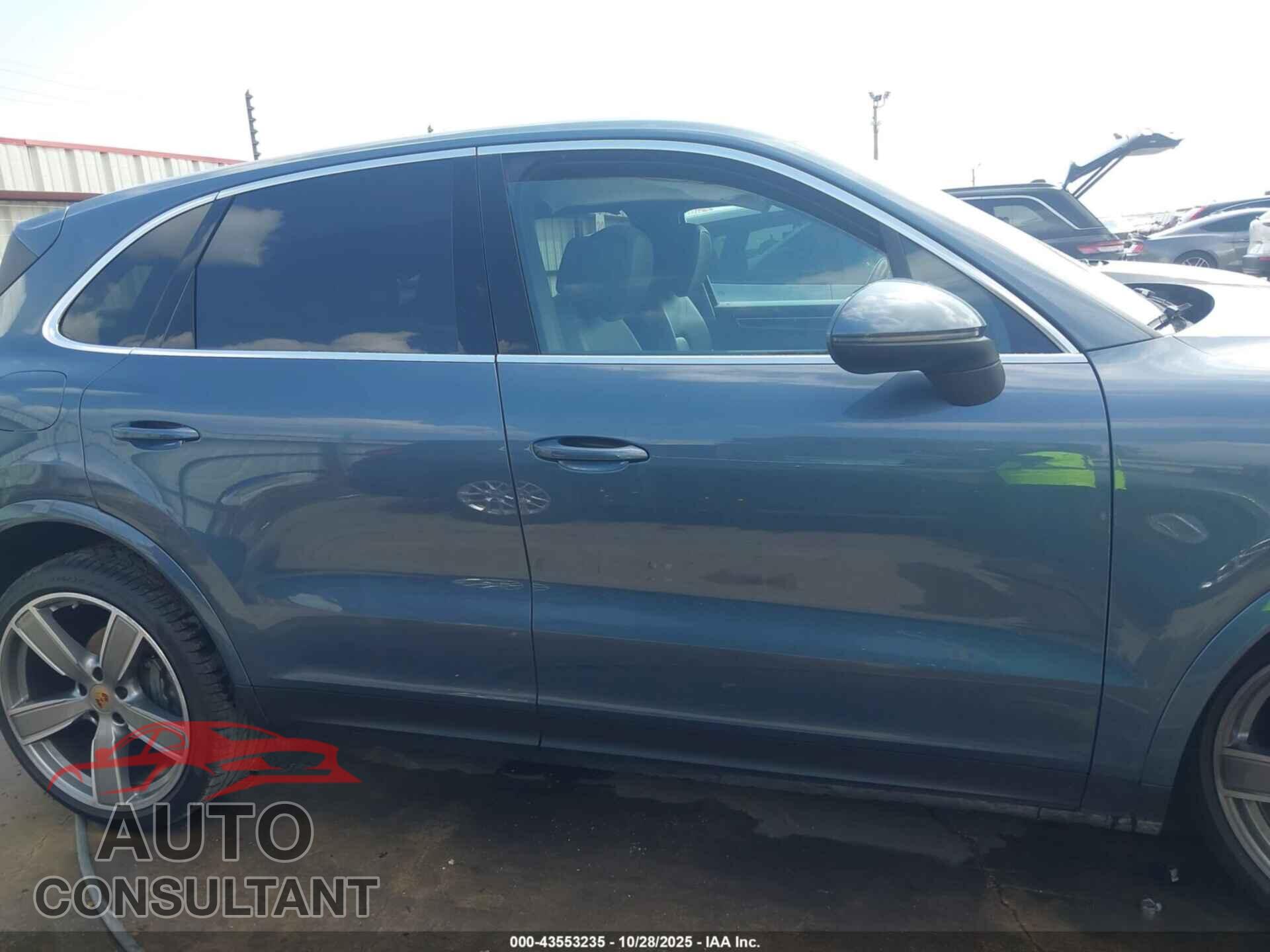 PORSCHE CAYENNE 2019 - WP1AB2AY0KDA65228