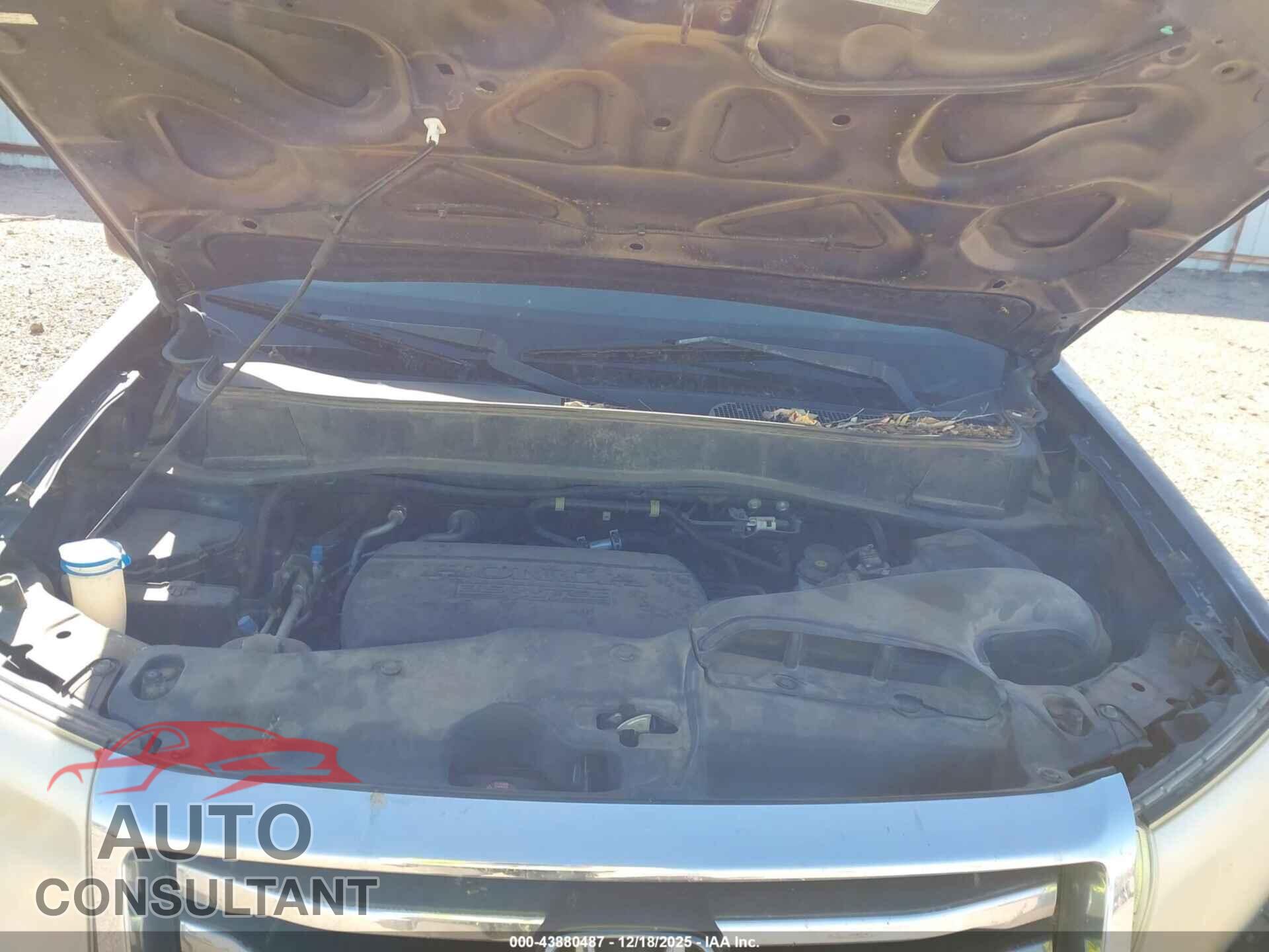 HONDA PILOT 2015 - 5FNYF3H2XFB001126