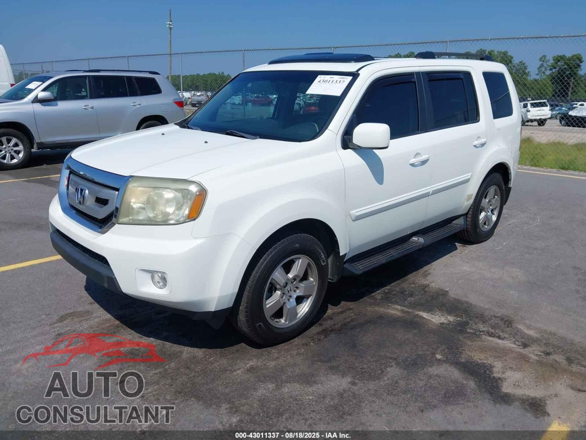 HONDA PILOT 2011 - 5FNYF3H71BB011906