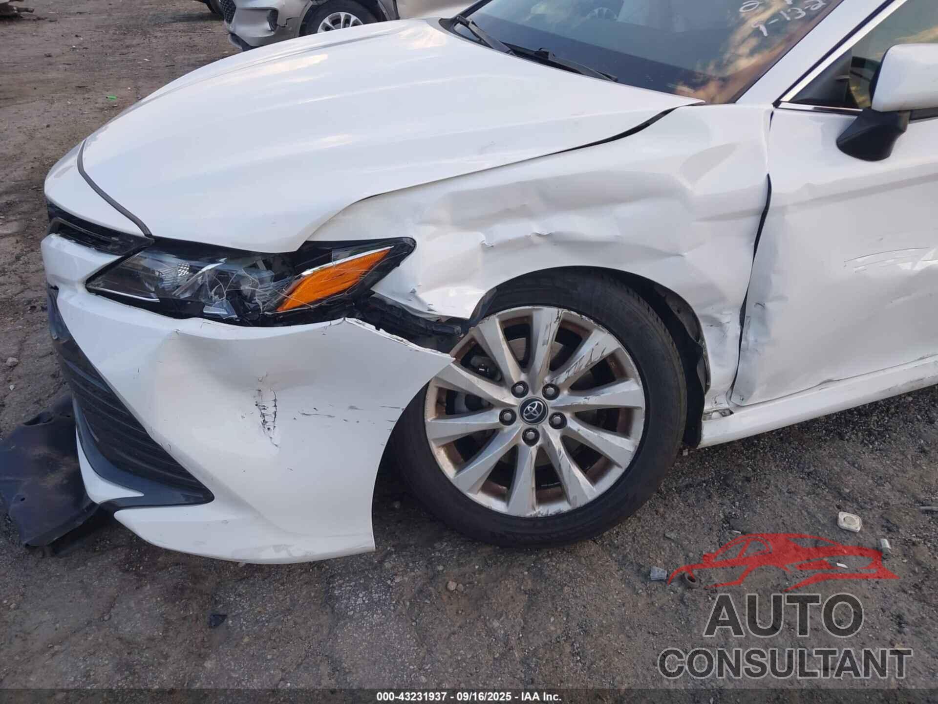 TOYOTA CAMRY 2020 - 4T1C11AKXLU922557