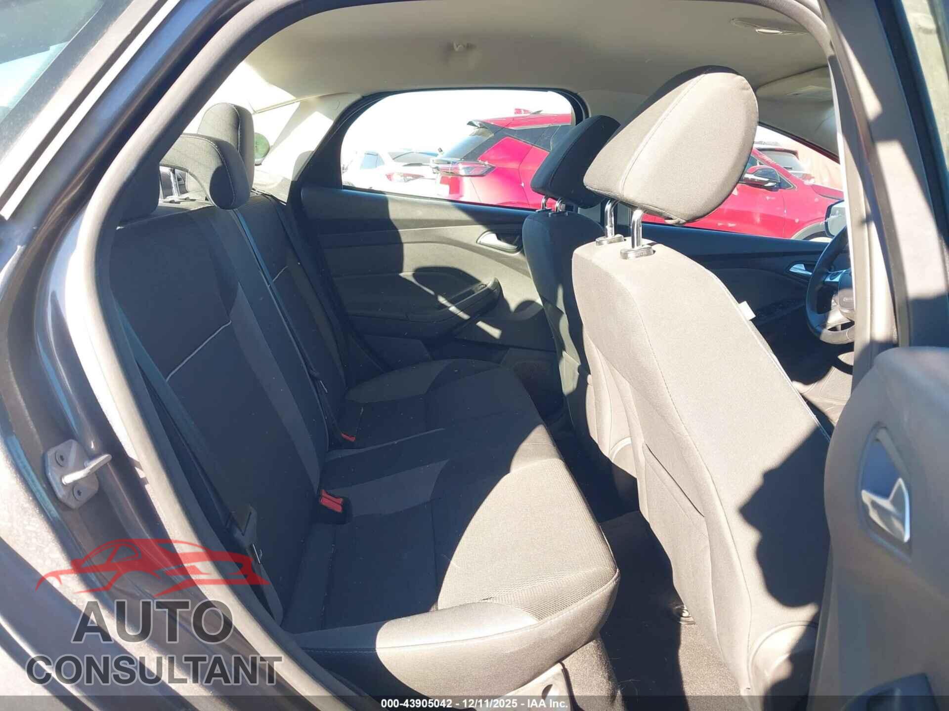 FORD FOCUS 2014 - 1FADP3F28EL128151