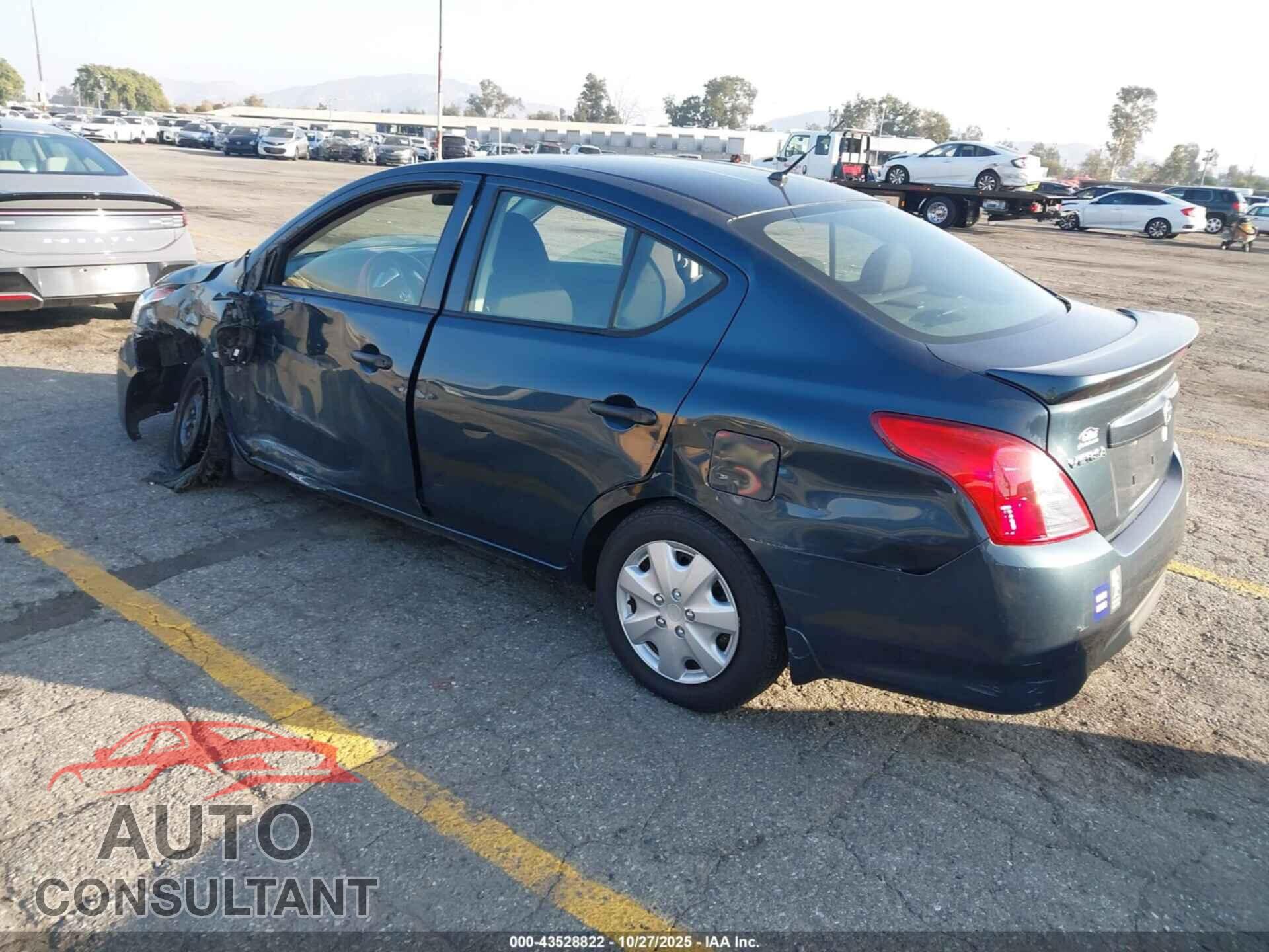 NISSAN VERSA 2017 - 3N1CN7AP1HL877861