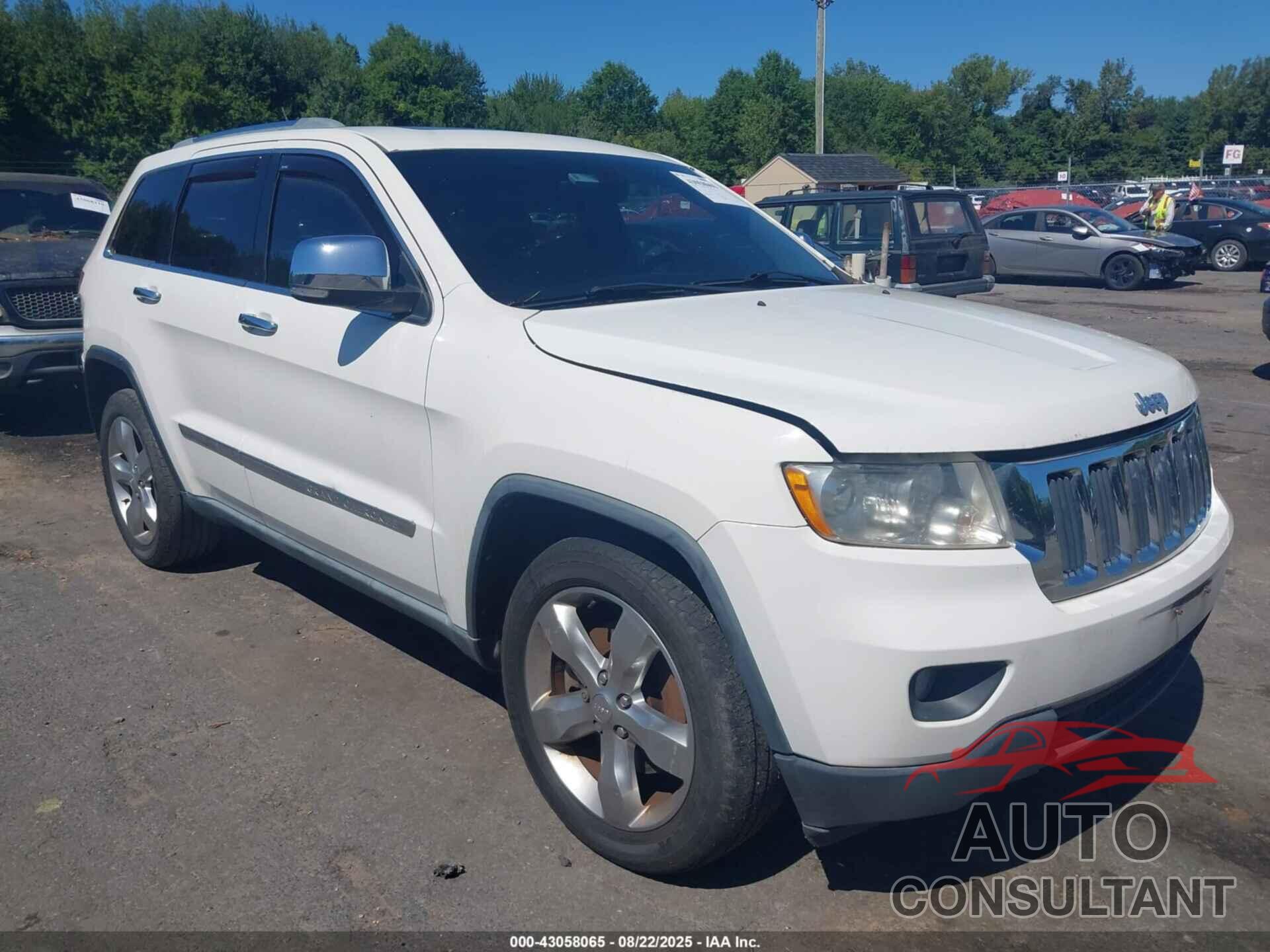 JEEP GRAND CHEROKEE 2011 - 1J4RR5GT0BC603617