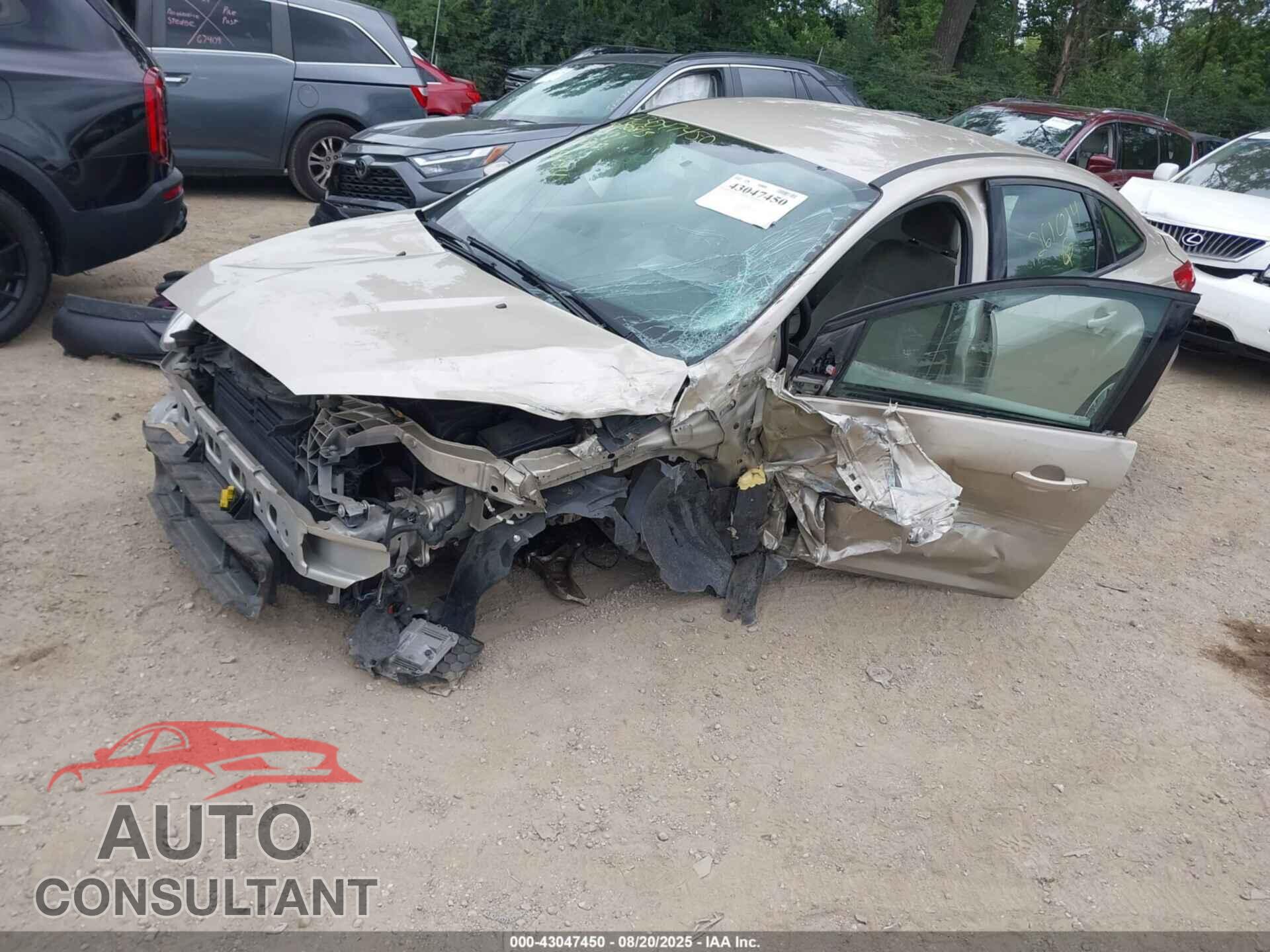 FORD FOCUS 2018 - 1FADP3F2XJL201014