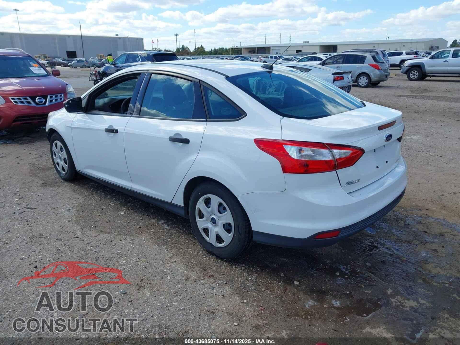FORD FOCUS 2013 - 1FADP3E23DL372984