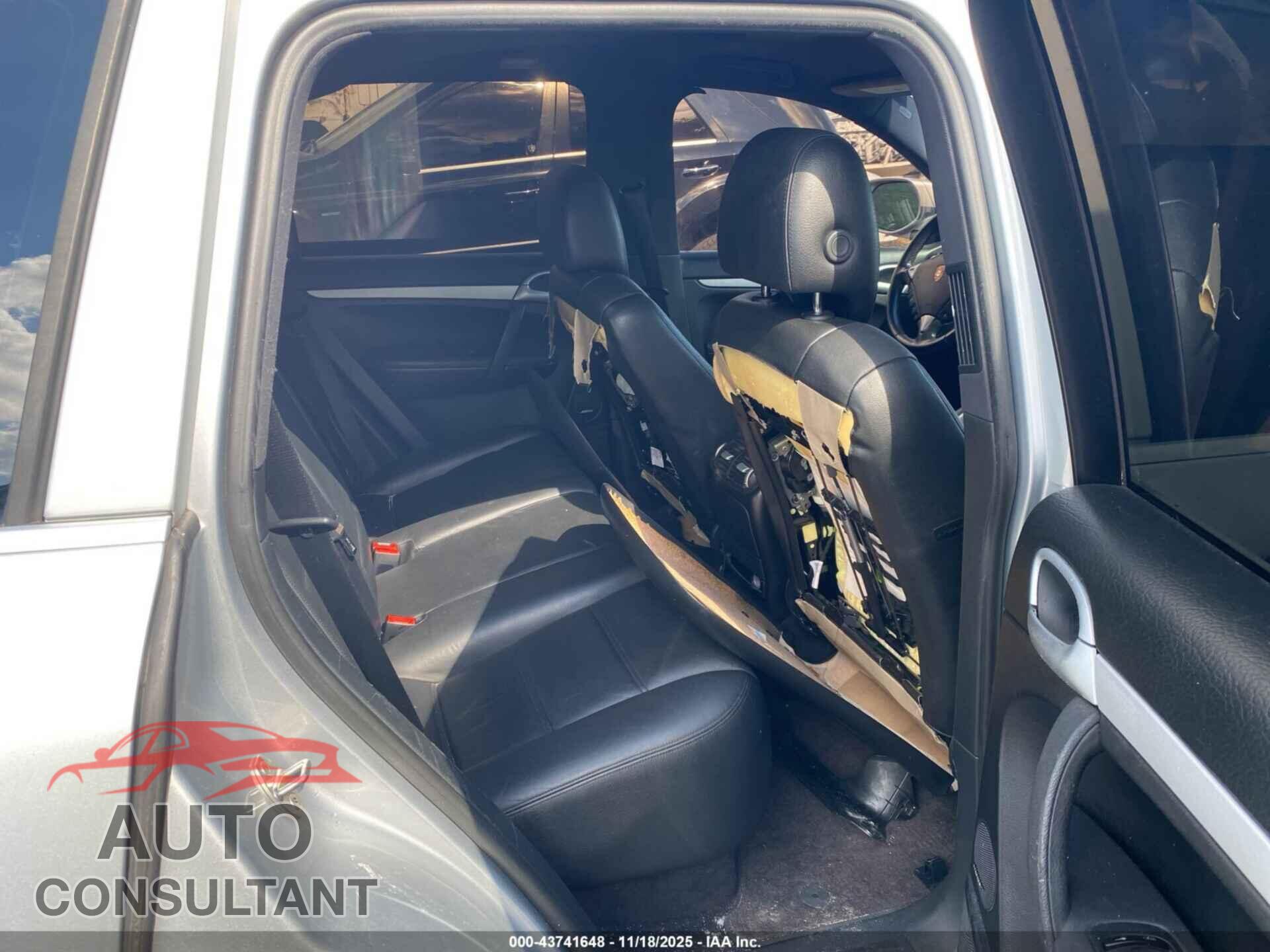 PORSCHE CAYENNE 2010 - WP1AA2AP7ALA05266