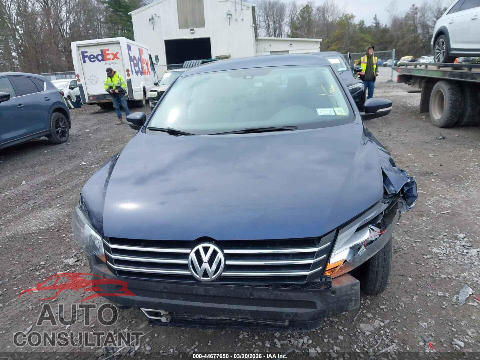 VOLKSWAGEN PASSAT 2014 - 1VWAP7A31EC004921