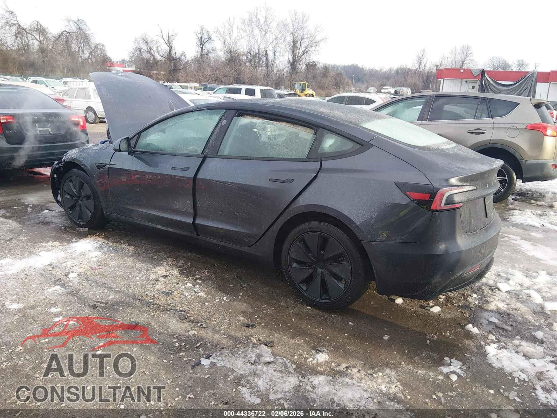 TESLA MODEL 3 2025 - 5YJ3E1EA9SF013663