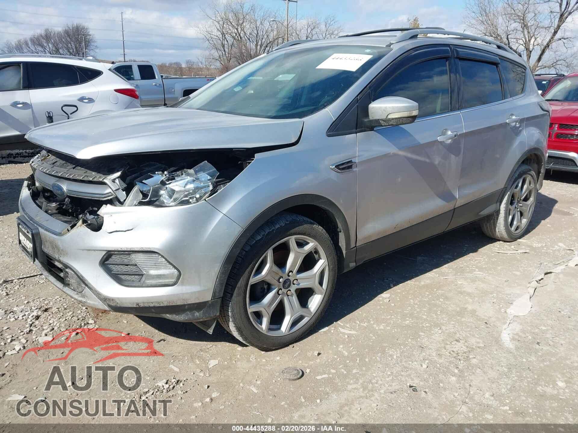 FORD ESCAPE 2017 - 1FMCU9J9XHUB14042