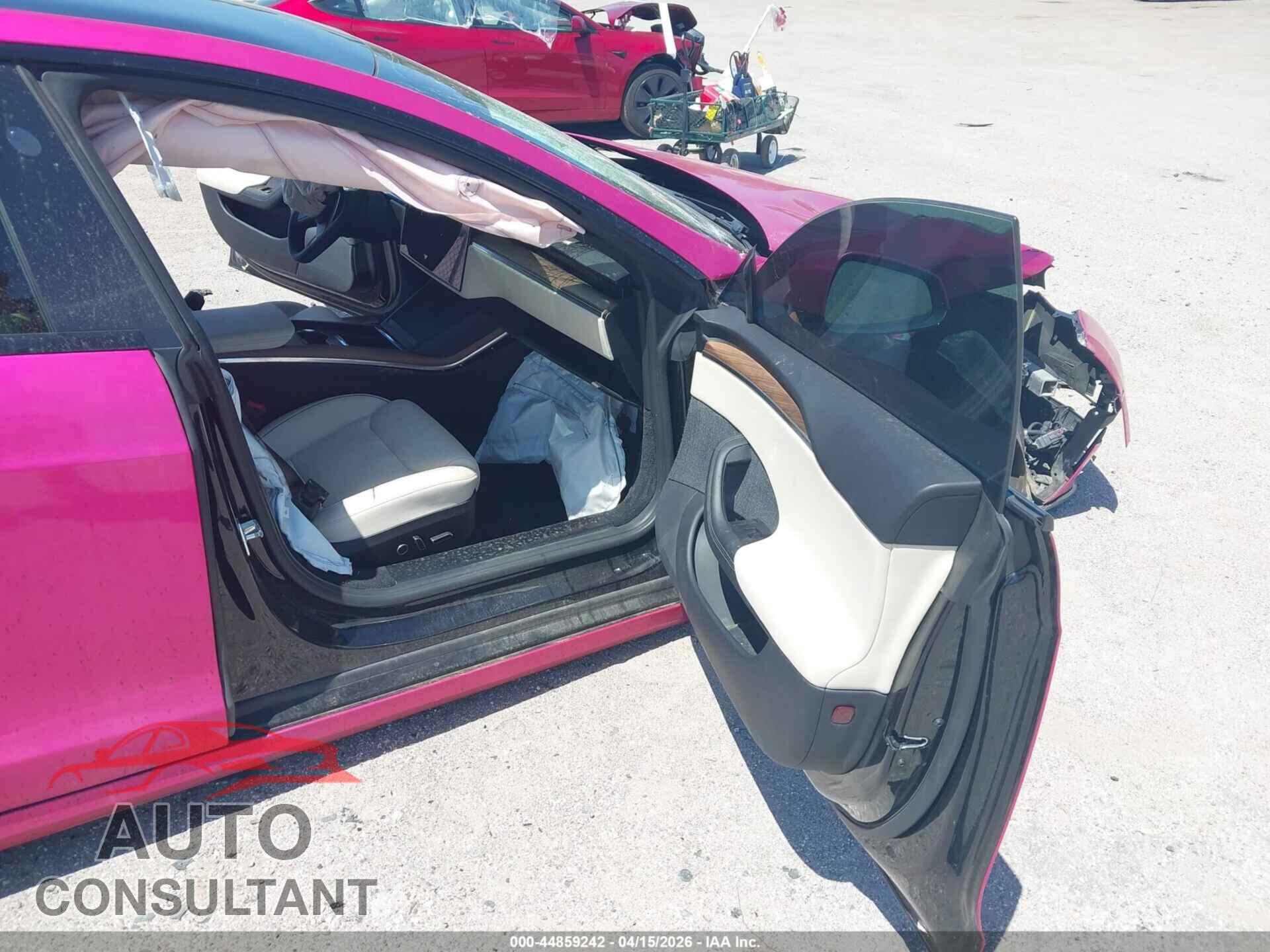 TESLA MODEL S 2021 - 5YJSA1E61MF438574