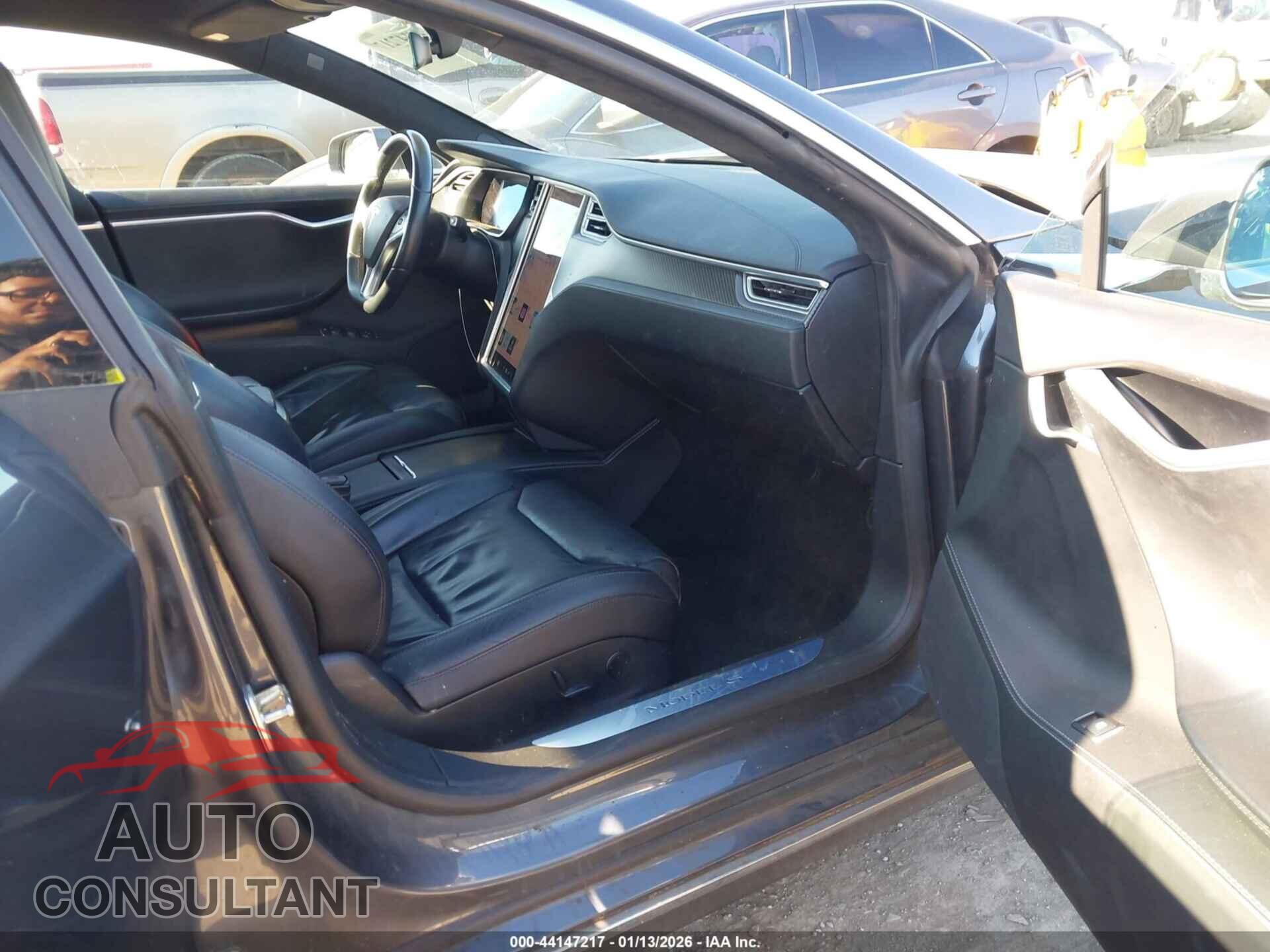 TESLA MODEL S 2017 - 5YJSA1E25HF210399